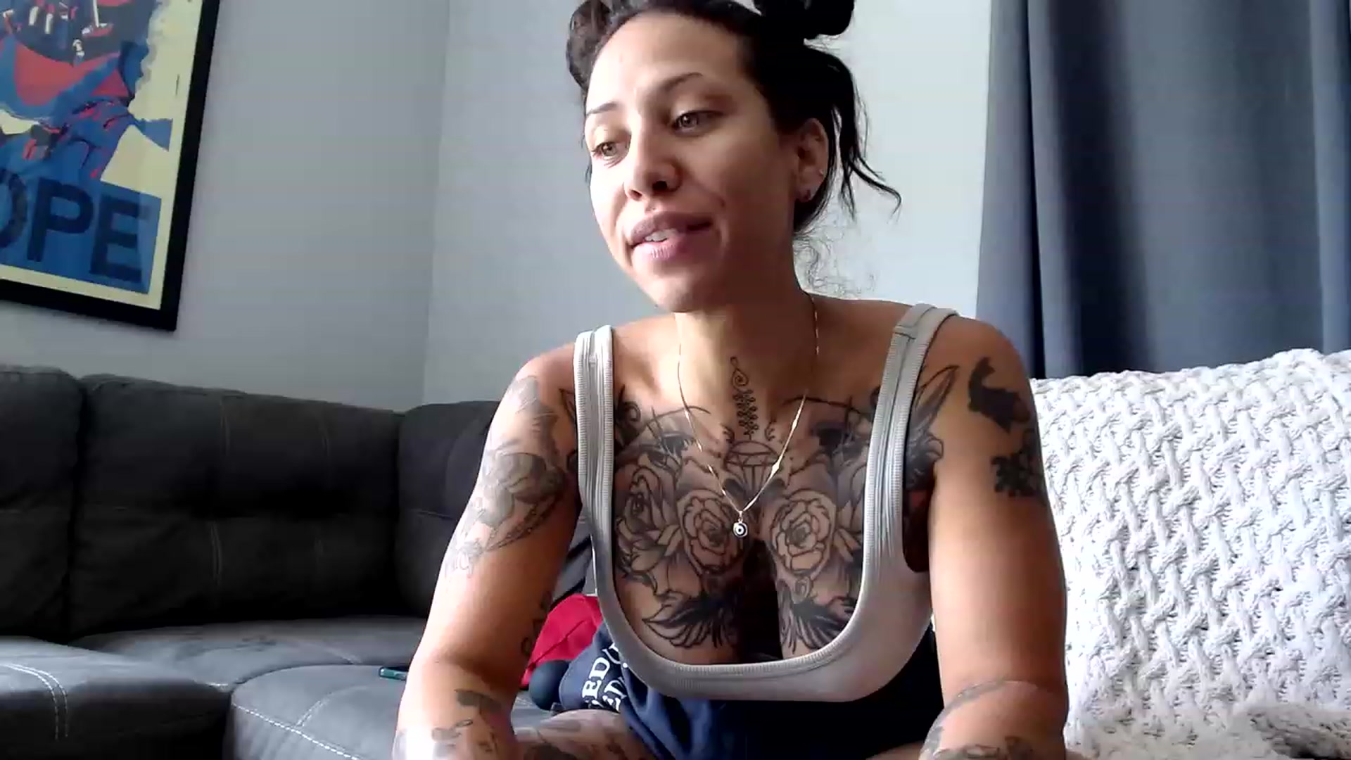 Gallery image thumbnail from Aydubz's myfreecams stream on, 06/02/2023, 18:15 image 13 of 20