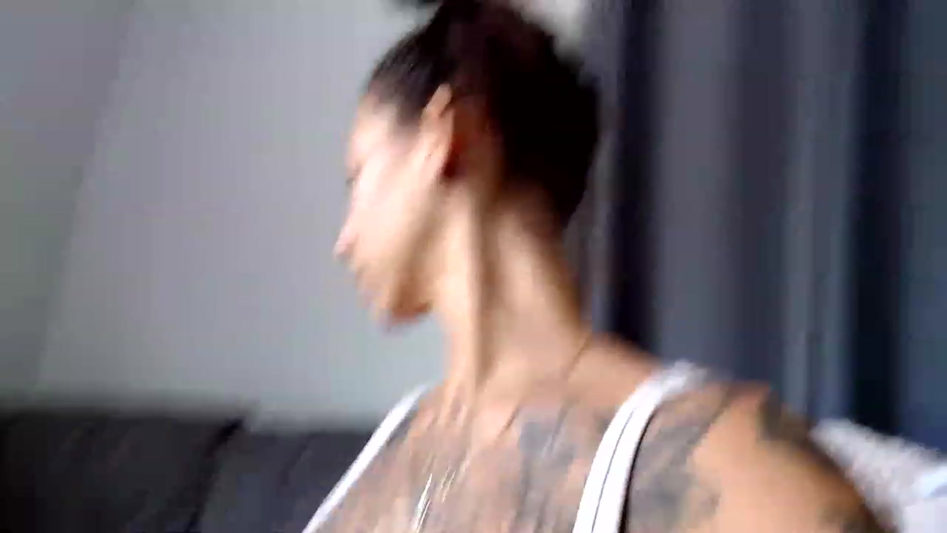 Gallery image thumbnail from Aydubz's myfreecams stream on, 06/02/2023, 18:15 image 5 of 20