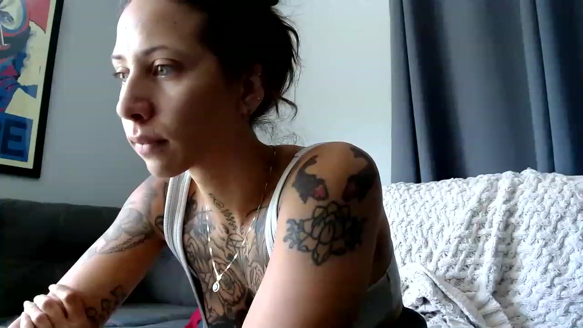 Gallery image thumbnail from Aydubz's myfreecams stream on, 06/02/2023, 19:26 image 2 of 20