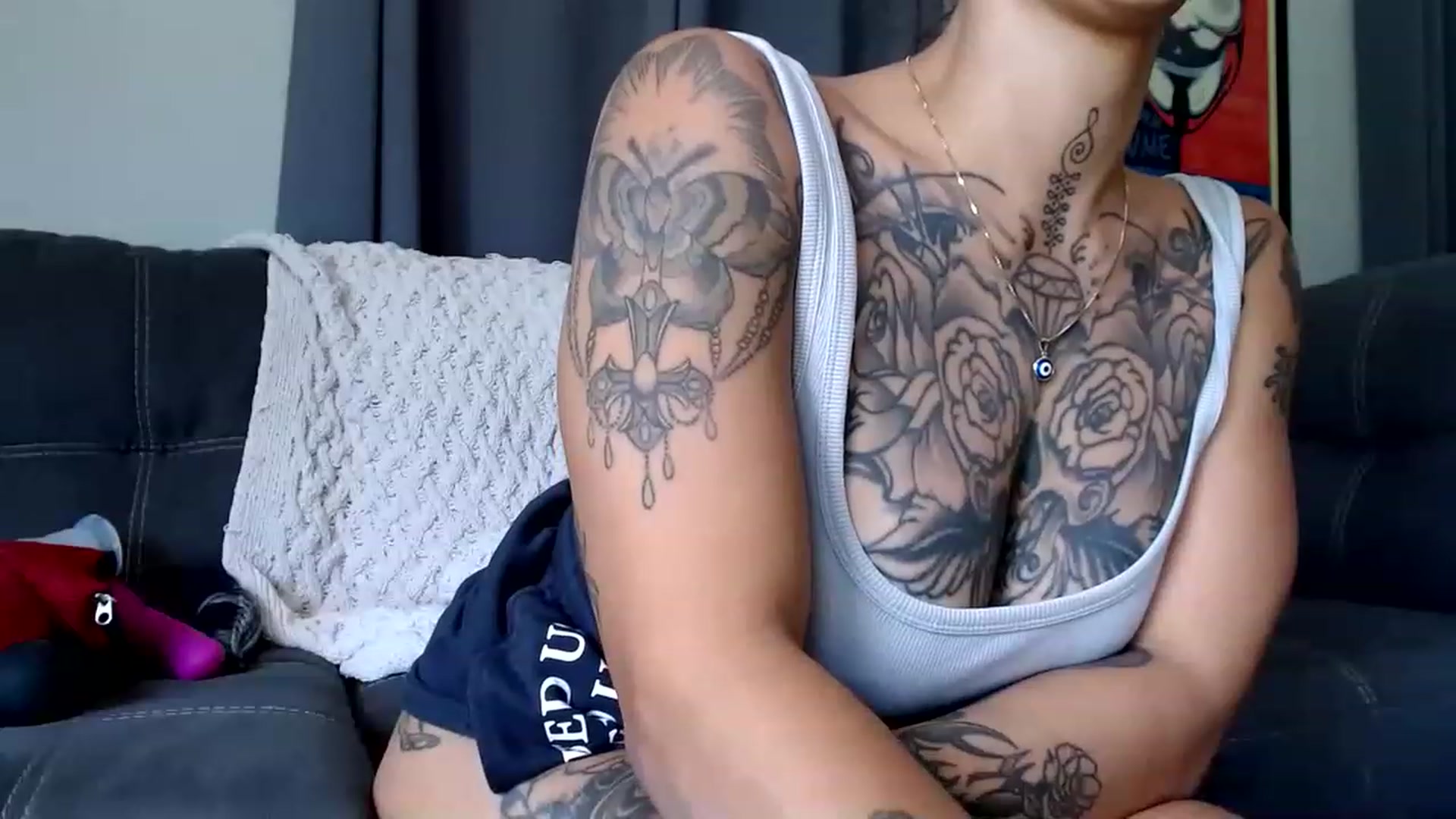 Gallery image thumbnail from Aydubz's myfreecams stream on, 06/02/2023, 19:26 image 8 of 20