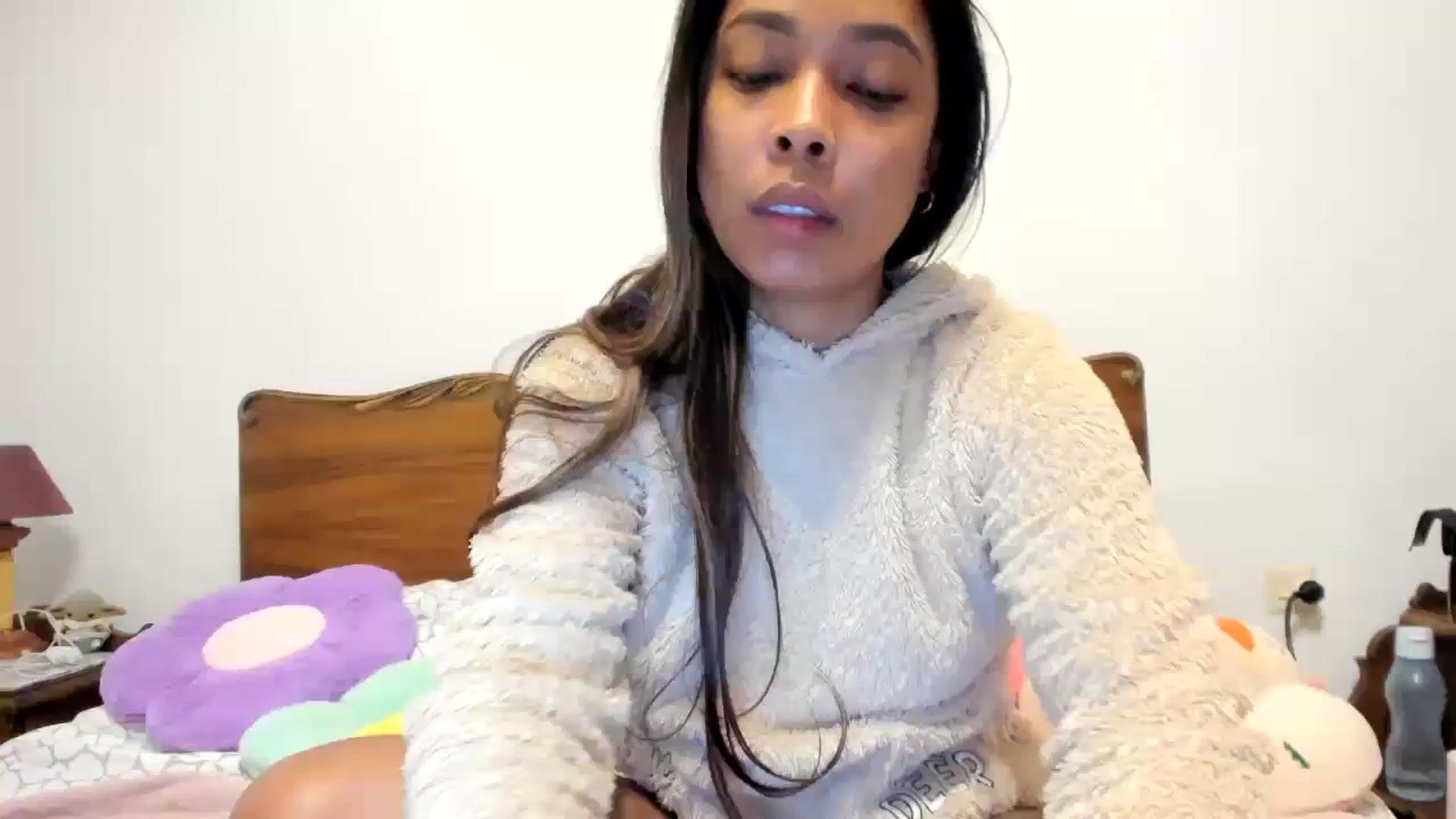 Gallery image thumbnail from Ayla_07's myfreecams stream on, 02/29/2024, 03:24 image 15 of 20