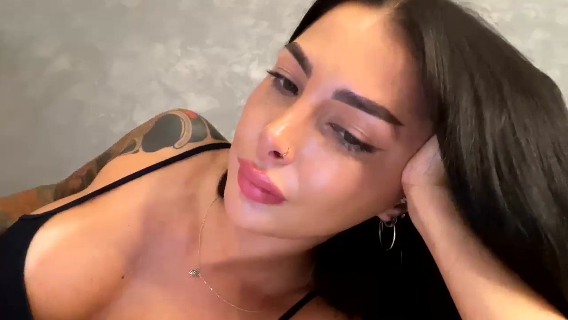 Gallery image thumbnail from Aylaa's myfreecams stream on, 06/29/2025, 11:37 image 5 of 20
