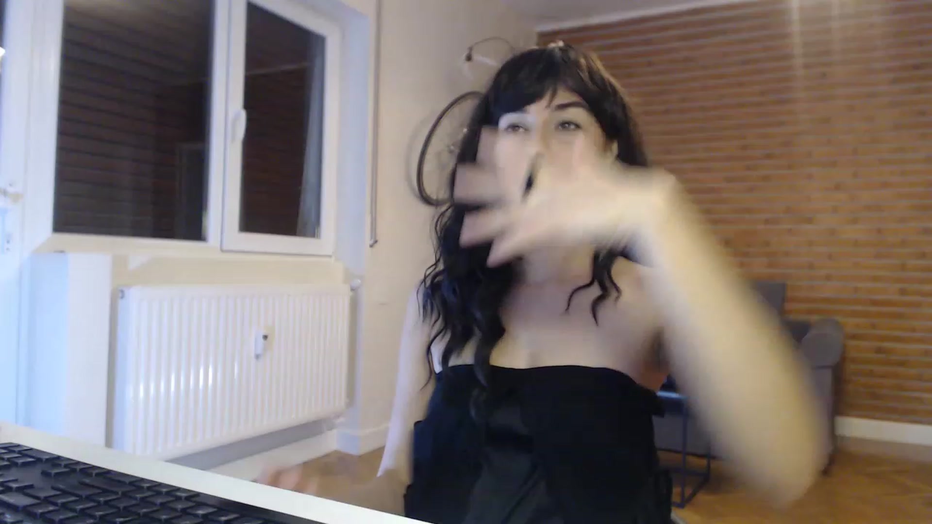 Gallery image thumbnail from Aylesh's myfreecams stream on, 11/22/2022, 23:02 image 14 of 20