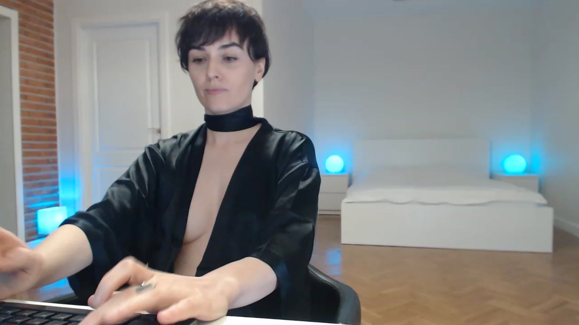 Gallery image thumbnail from Aylesh's myfreecams stream on, 02/10/2023, 23:08 image 11 of 20