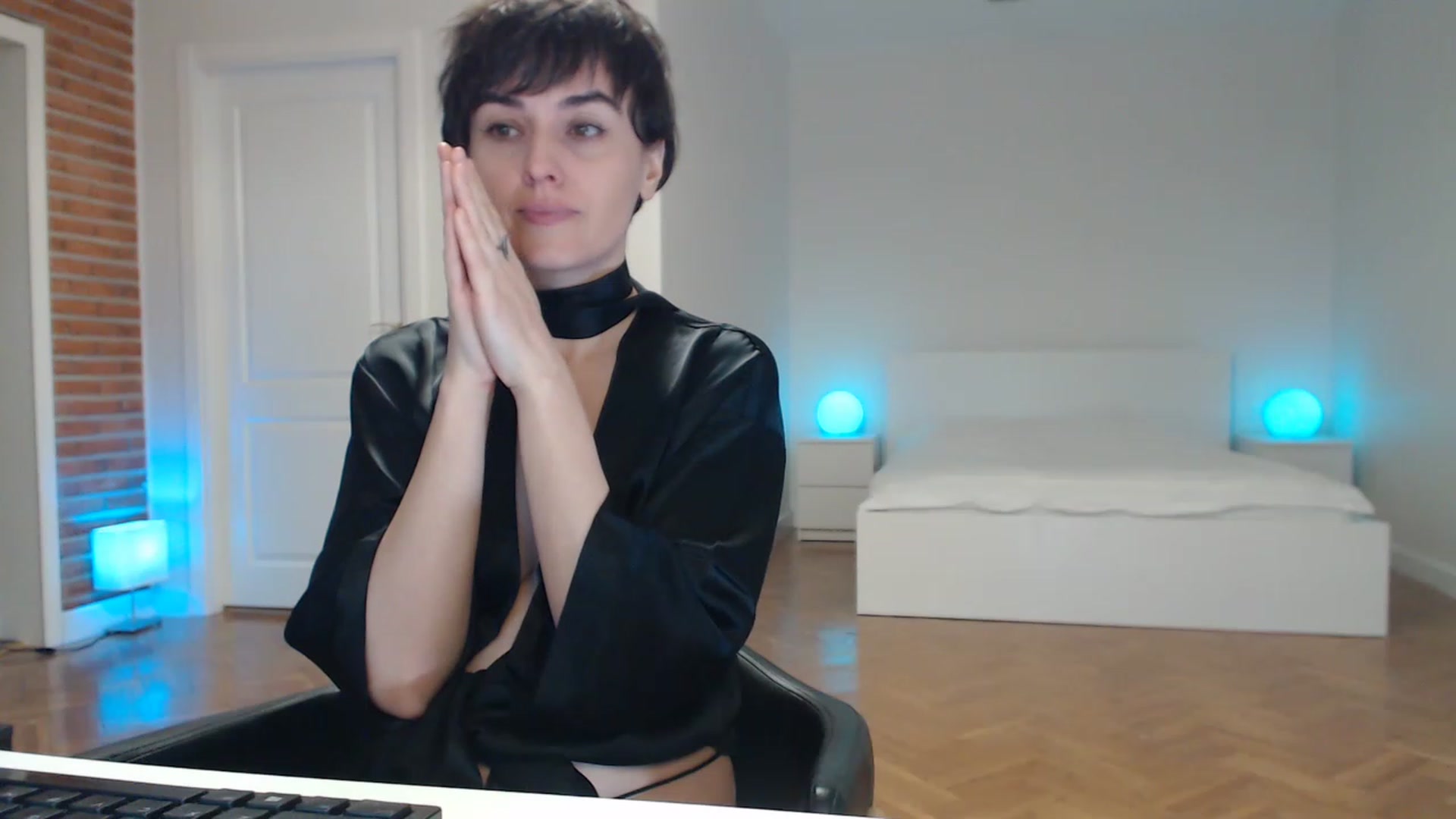 Gallery image thumbnail from Aylesh's myfreecams stream on, 02/10/2023, 23:08 image 20 of 20