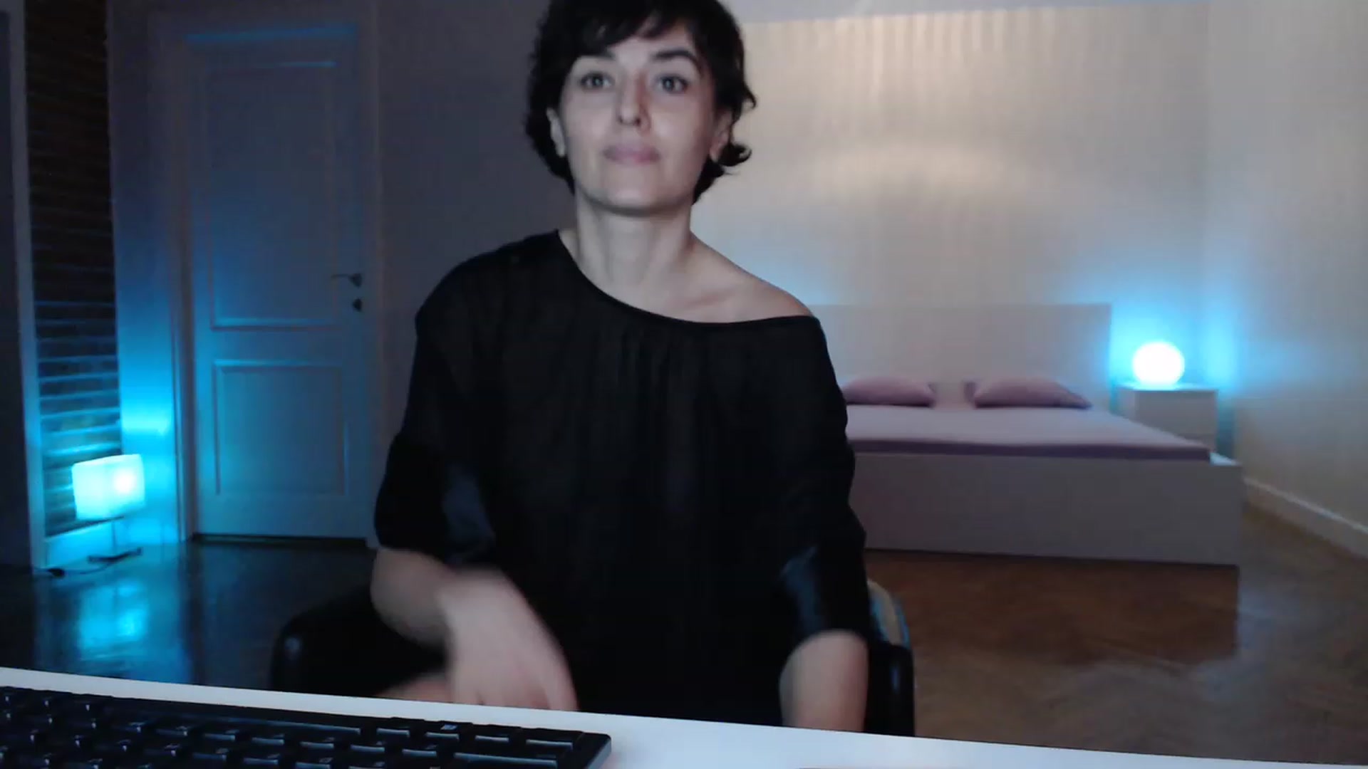 Gallery image thumbnail from Aylesh's myfreecams stream on, 04/09/2023, 17:19 image 18 of 20