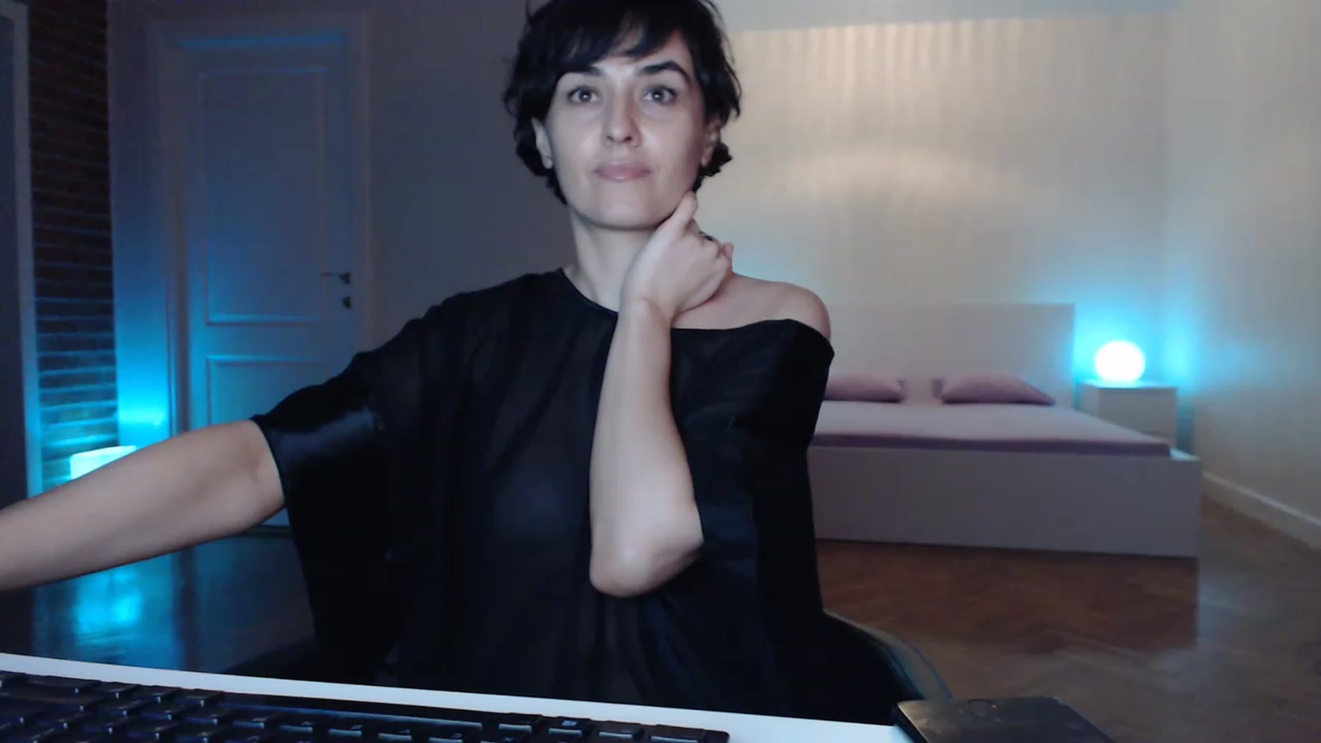 Gallery image thumbnail from Aylesh's myfreecams stream on, 04/09/2023, 20:35 image 16 of 20