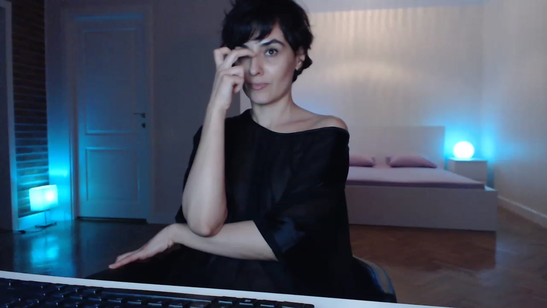 Gallery image thumbnail from Aylesh's myfreecams stream on, 04/09/2023, 20:35 image 12 of 20
