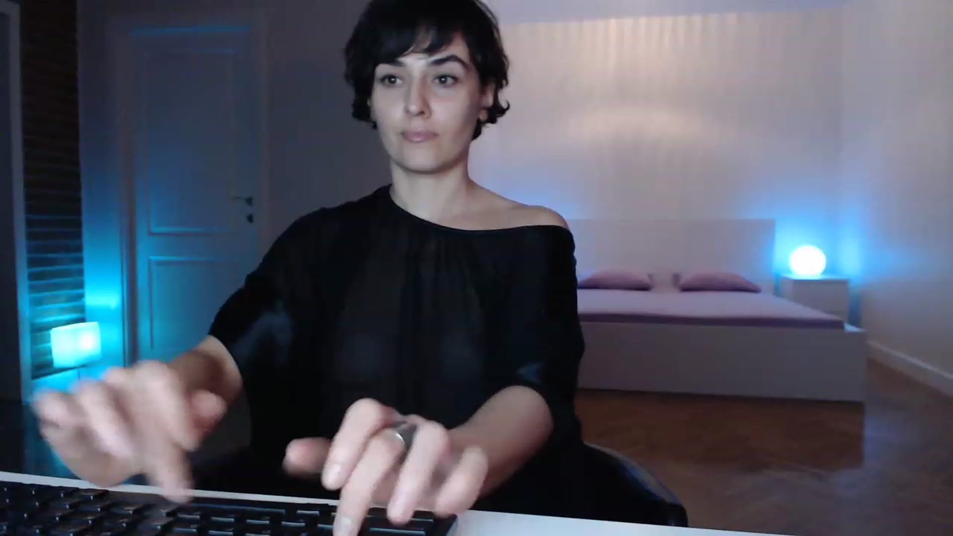 Gallery image thumbnail from Aylesh's myfreecams stream on, 04/09/2023, 21:48 image 20 of 20