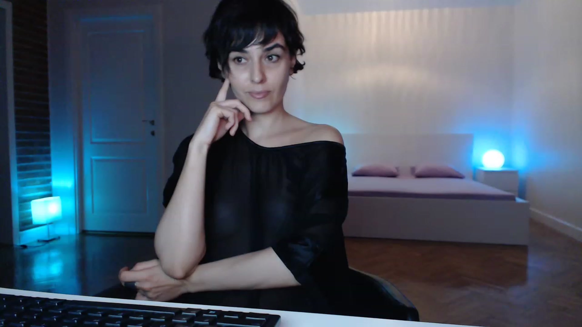 Gallery image thumbnail from Aylesh's myfreecams stream on, 04/09/2023, 21:48 image 19 of 20