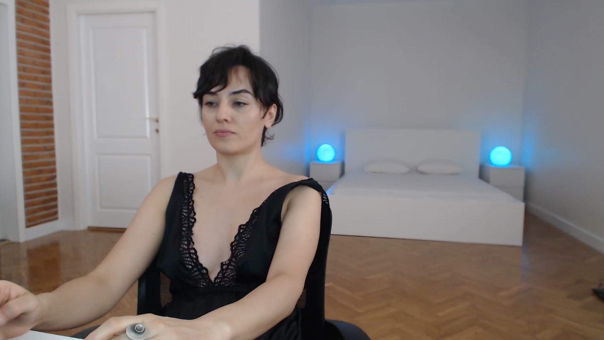 Gallery image thumbnail from Aylesh's myfreecams stream on, 07/19/2023, 22:50 image 4 of 20