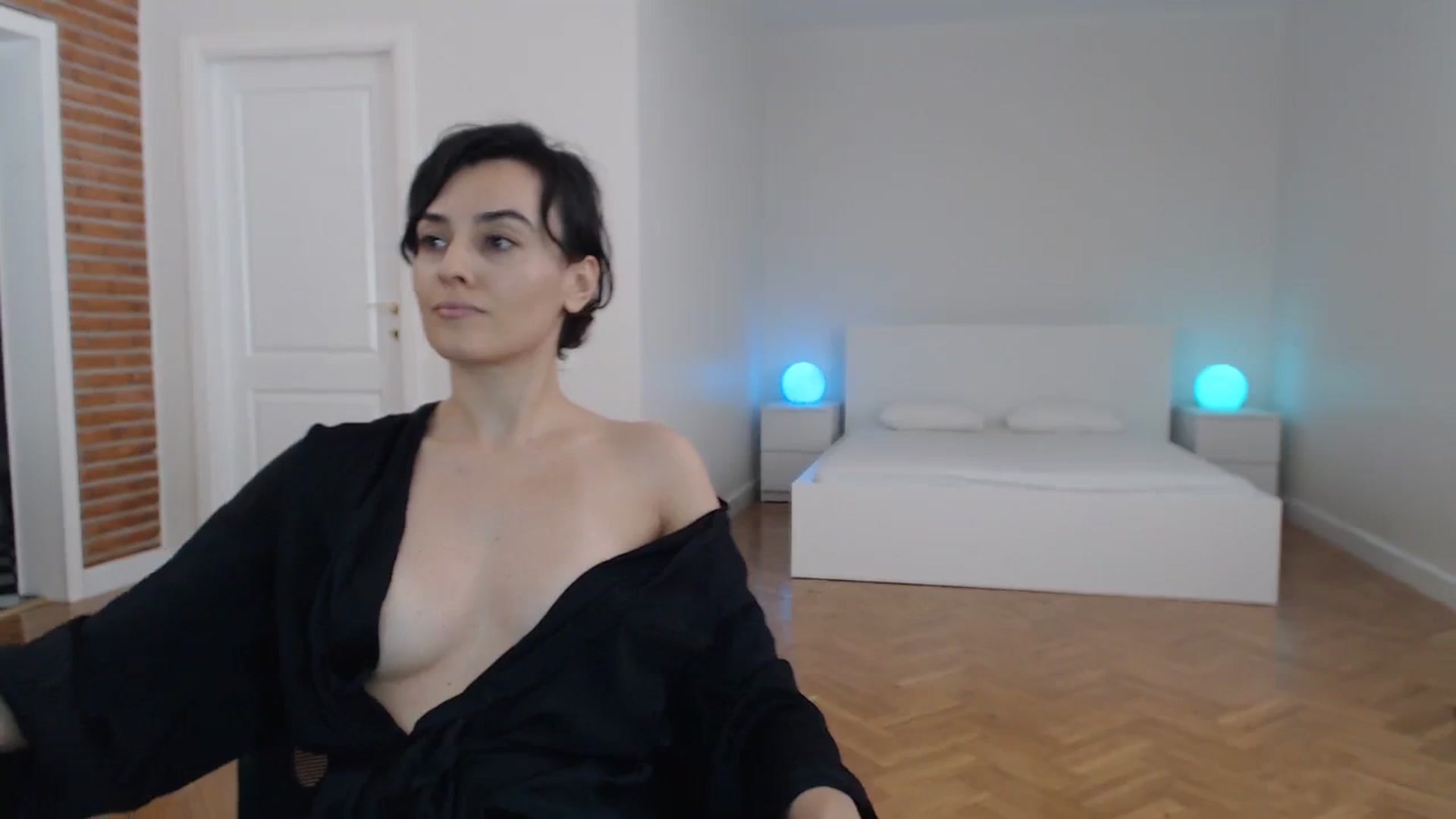 Gallery image thumbnail from Aylesh's myfreecams stream on, 07/24/2023, 22:38 image 5 of 20