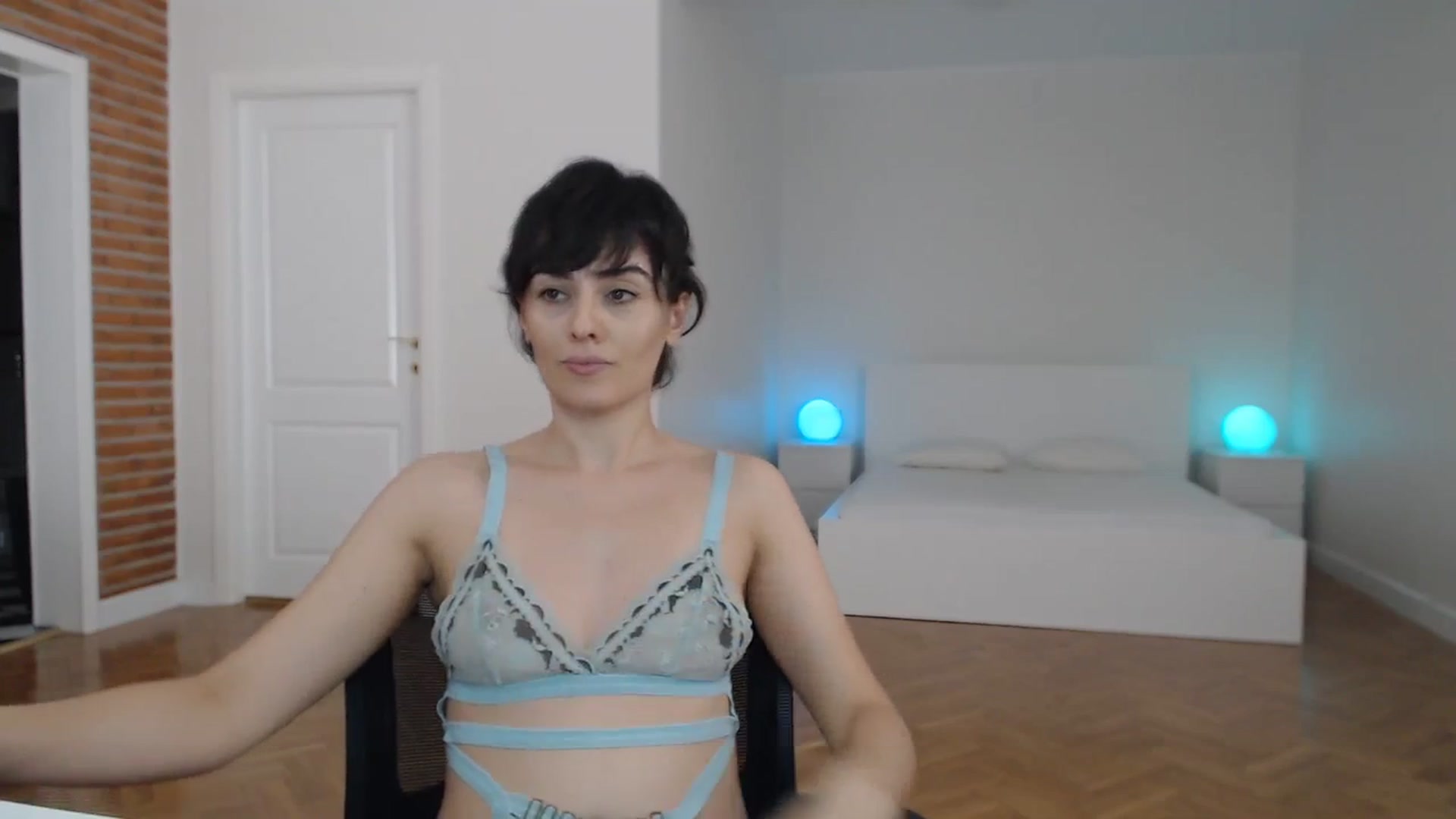 Gallery image thumbnail from Aylesh's myfreecams stream on, 08/30/2023, 21:11 image 20 of 20