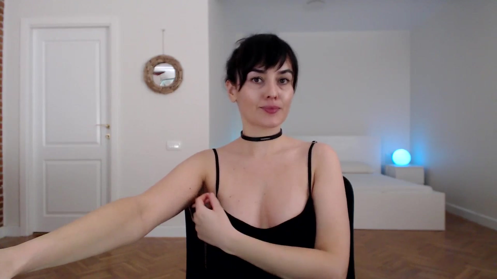 Gallery image thumbnail from Aylesh's myfreecams stream on, 01/01/2025, 17:08 image 14 of 20