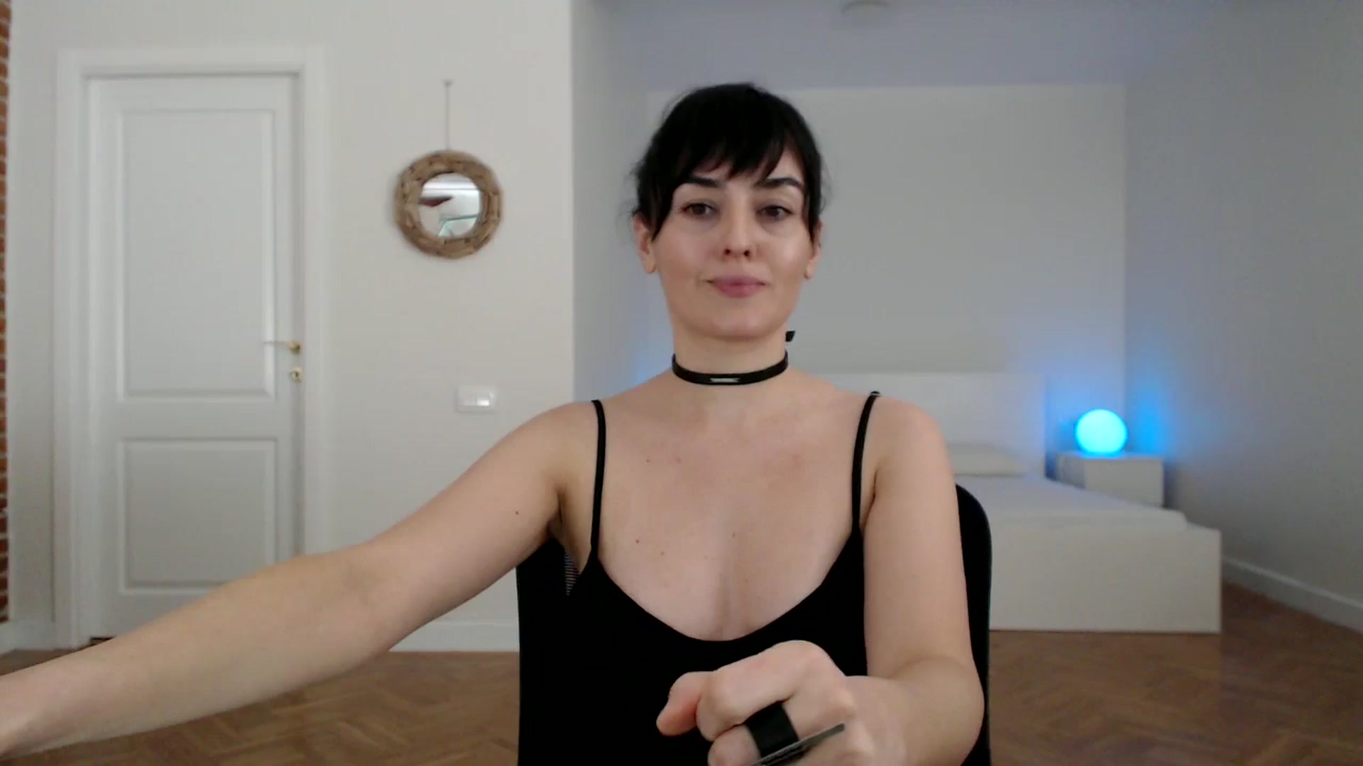 Gallery image thumbnail from Aylesh's myfreecams stream on, 01/01/2025, 17:44 image 4 of 20