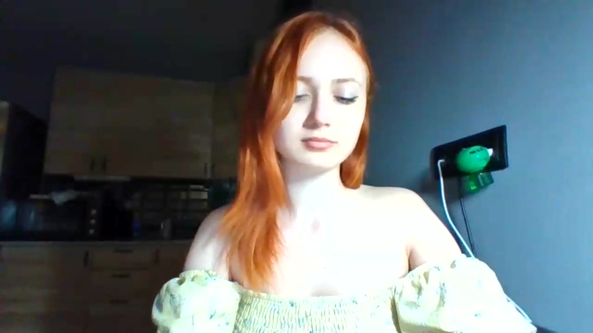 Gallery image thumbnail from AylinaGold's myfreecams stream on, 06/29/2026, 18:23 image 6 of 20