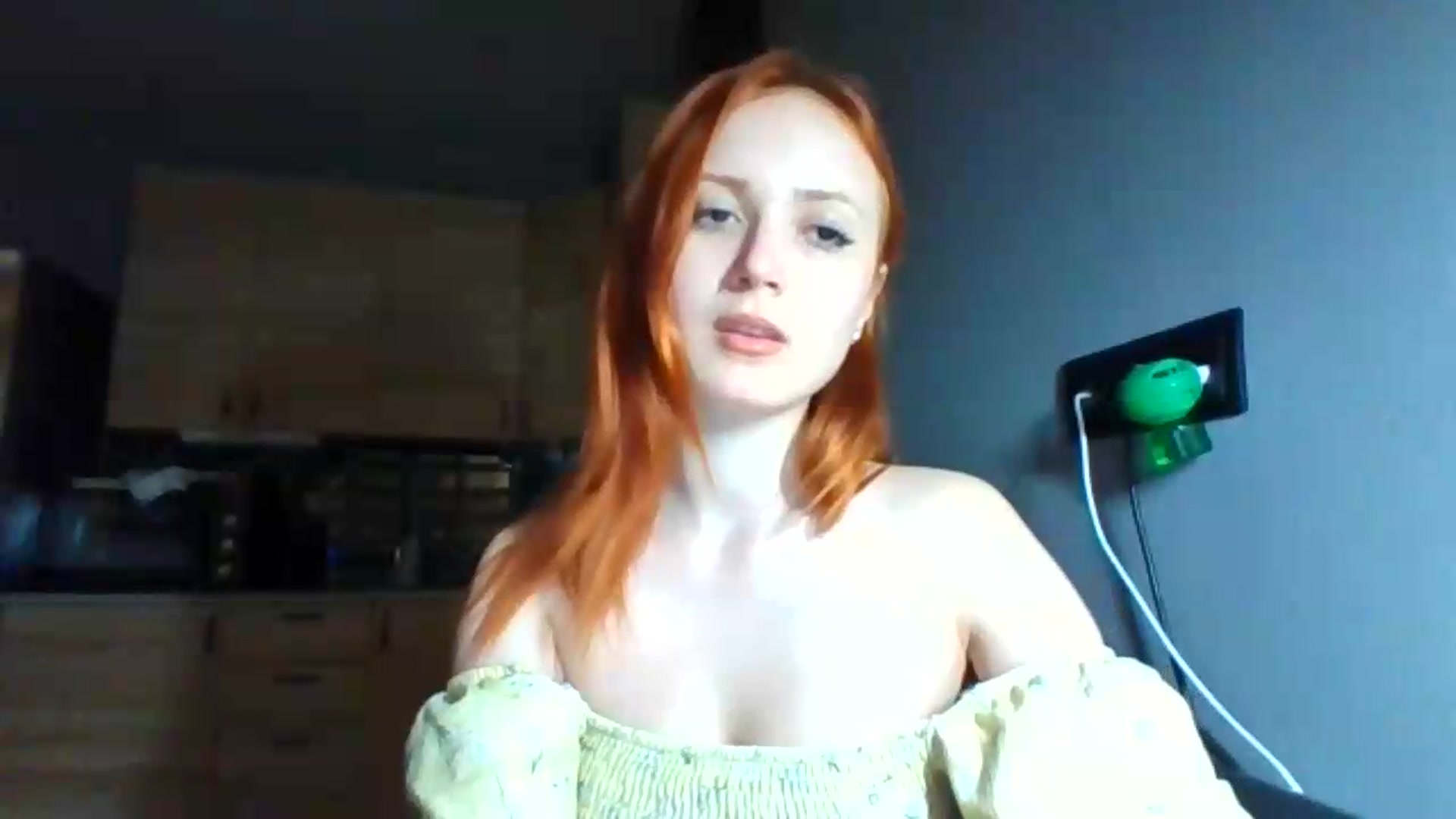 Gallery image thumbnail from AylinaGold's myfreecams stream on, 06/29/2026, 18:23 image 9 of 20
