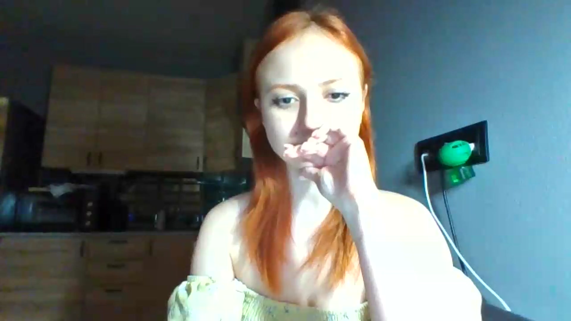 Gallery image thumbnail from AylinaGold's myfreecams stream on, 06/29/2026, 18:23 image 16 of 20