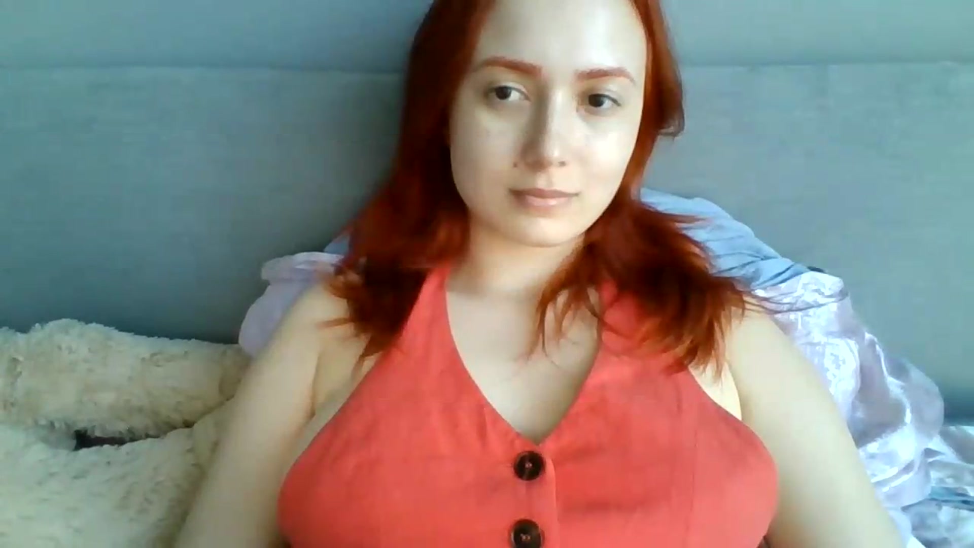 Gallery image thumbnail from AylinaGold's myfreecams stream on, 07/04/2026, 17:28 image 6 of 20