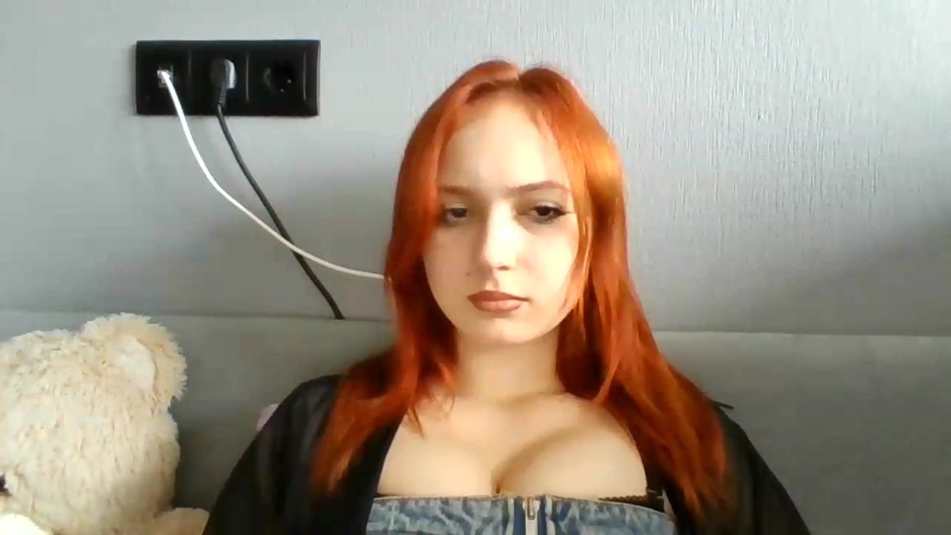 Gallery image thumbnail from AylinaGold's myfreecams stream on, 07/09/2026, 12:30 image 4 of 20