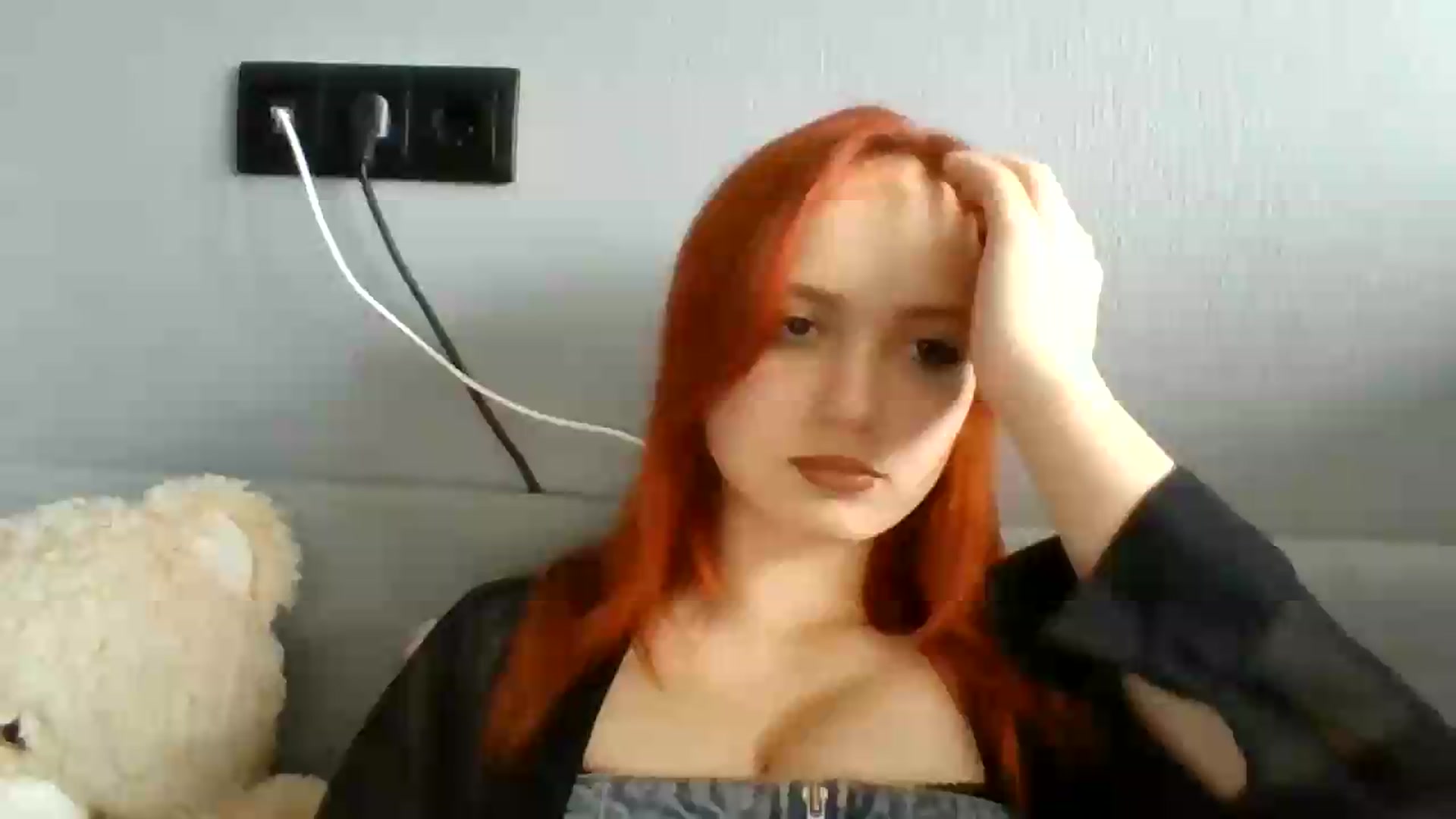 Gallery image thumbnail from AylinaGold's myfreecams stream on, 07/09/2026, 12:30 image 5 of 20
