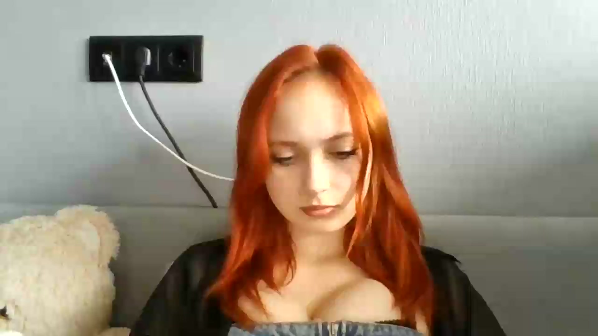 Gallery image thumbnail from AylinaGold's myfreecams stream on, 07/09/2026, 12:30 image 6 of 20