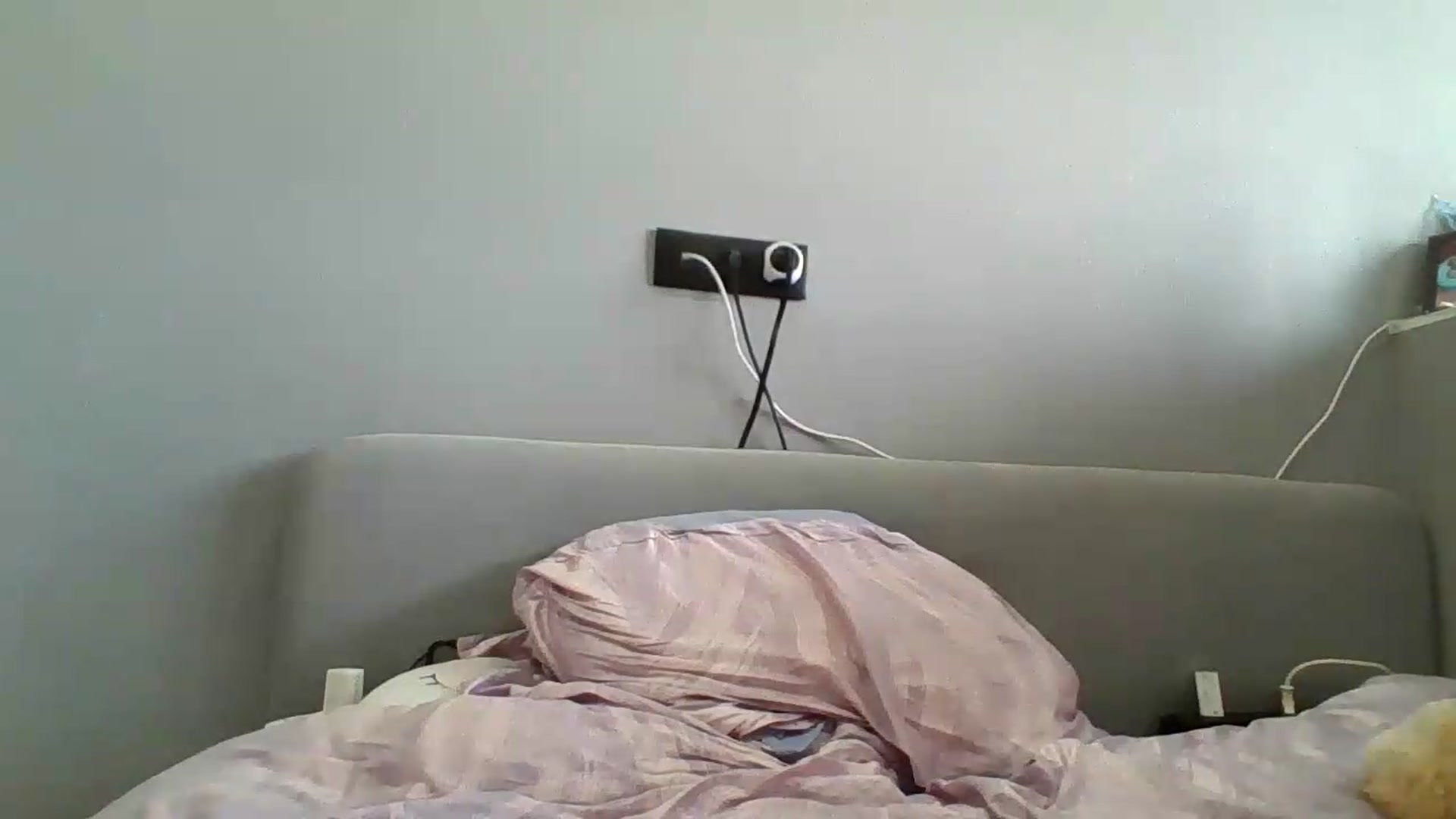 Gallery image thumbnail from AylinaGold's myfreecams stream on, 07/22/2026, 14:40 image 7 of 20
