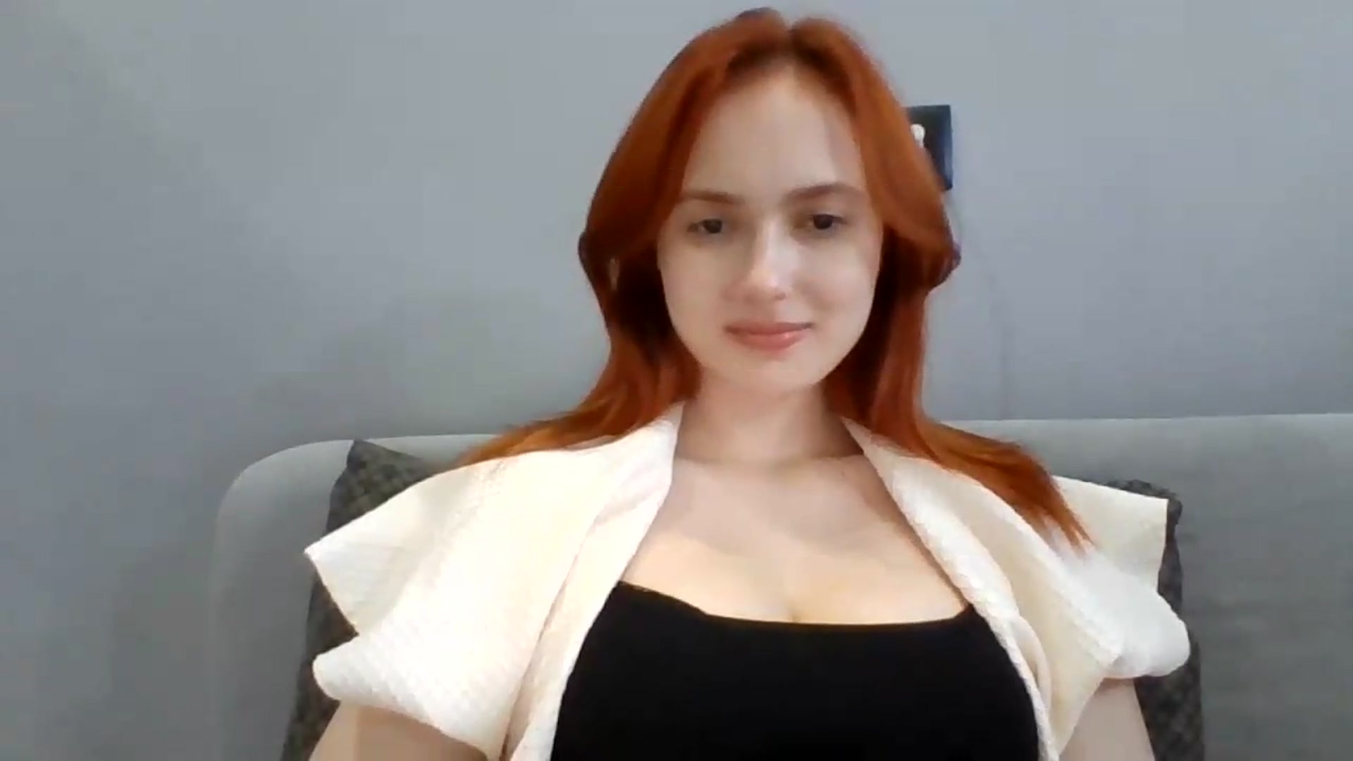 Gallery image thumbnail from AylinaGold's myfreecams stream on, 08/17/2026, 17:07 image 9 of 20