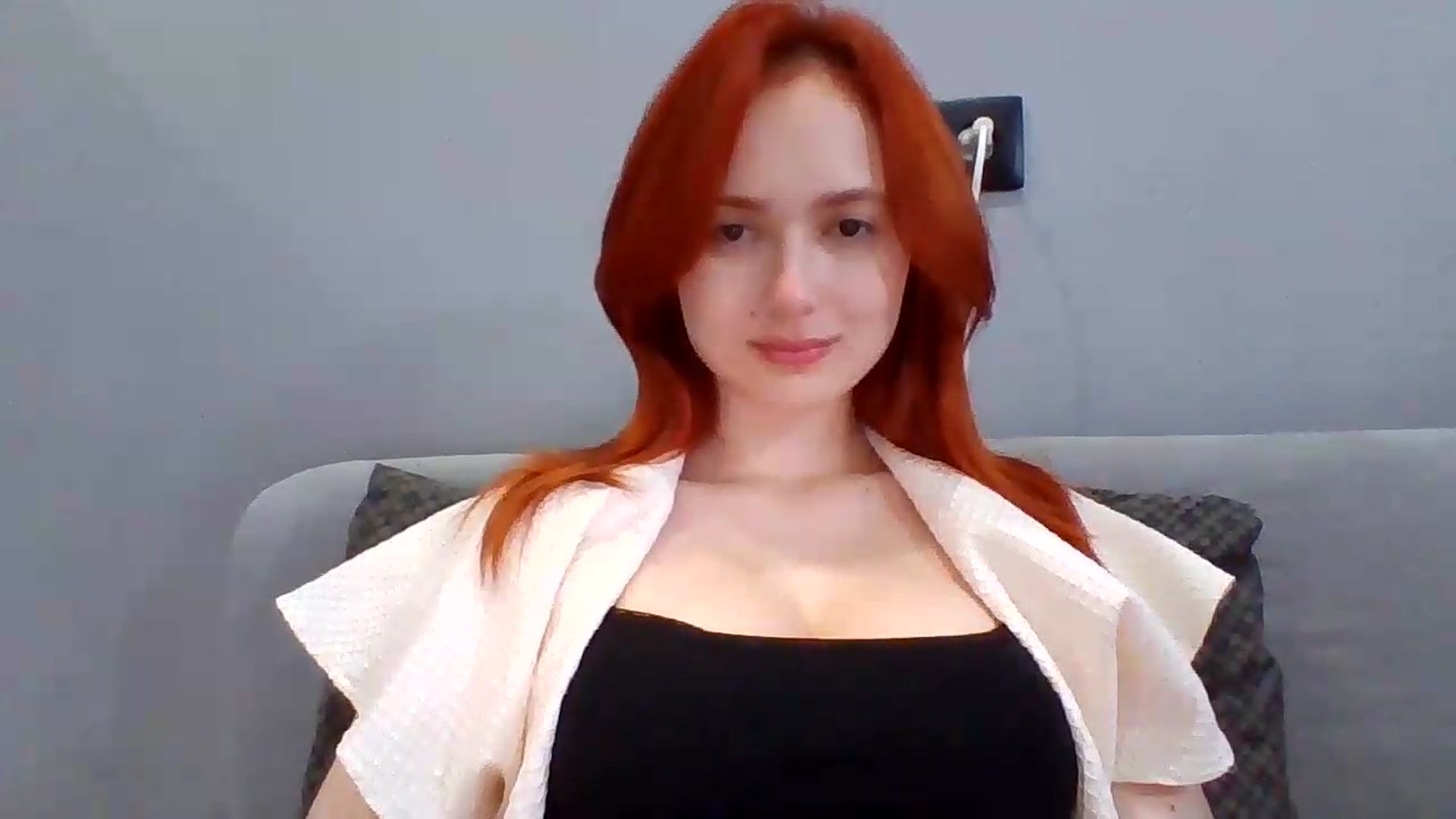 Gallery image thumbnail from AylinaGold's myfreecams stream on, 08/17/2026, 17:07 image 15 of 20