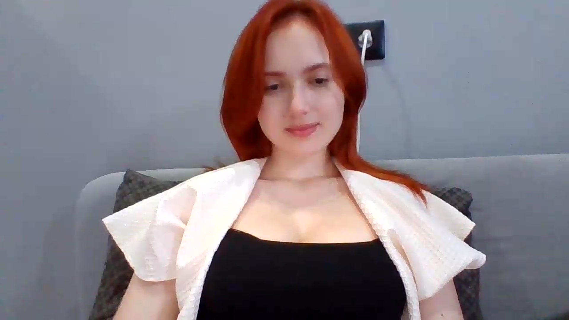 Gallery image thumbnail from AylinaGold's myfreecams stream on, 08/17/2026, 17:07 image 17 of 20