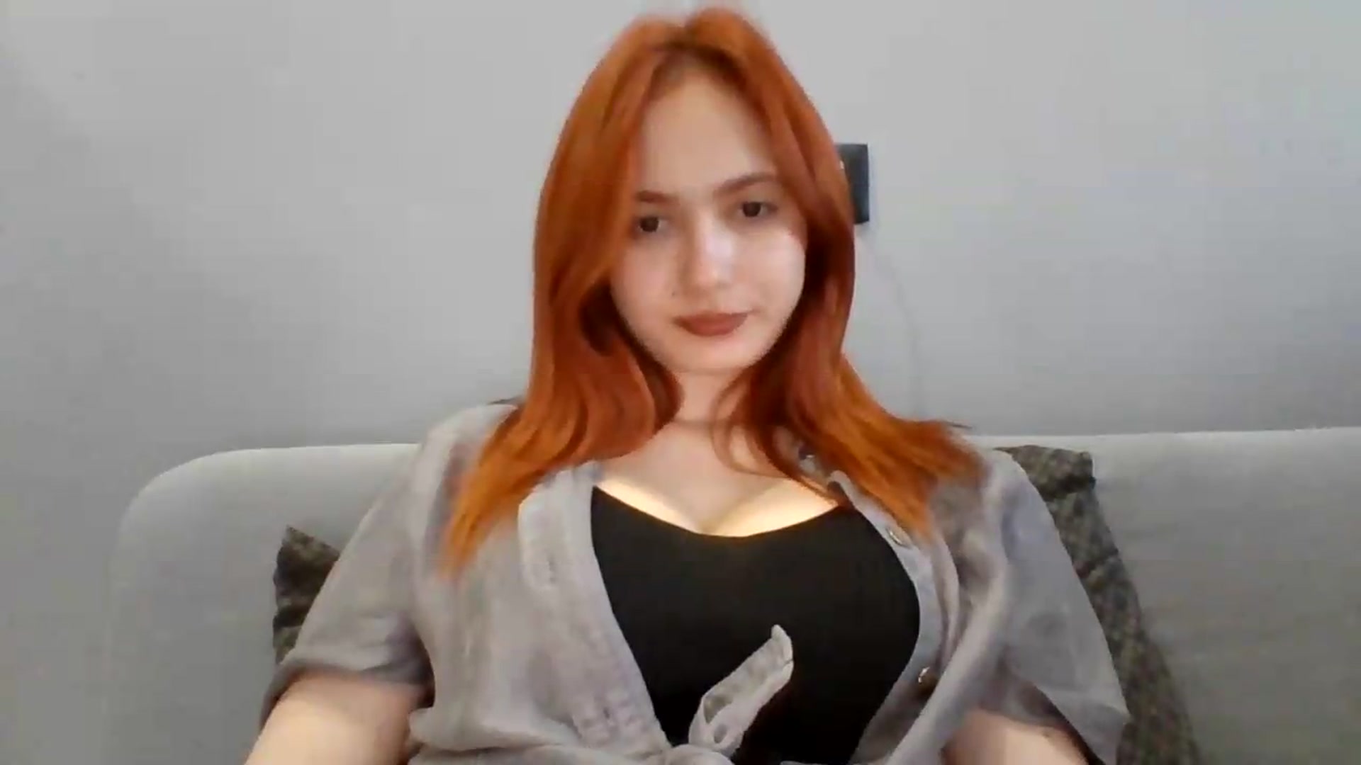 Gallery image thumbnail from AylinaGold's myfreecams stream on, 08/19/2026, 16:37 image 14 of 20