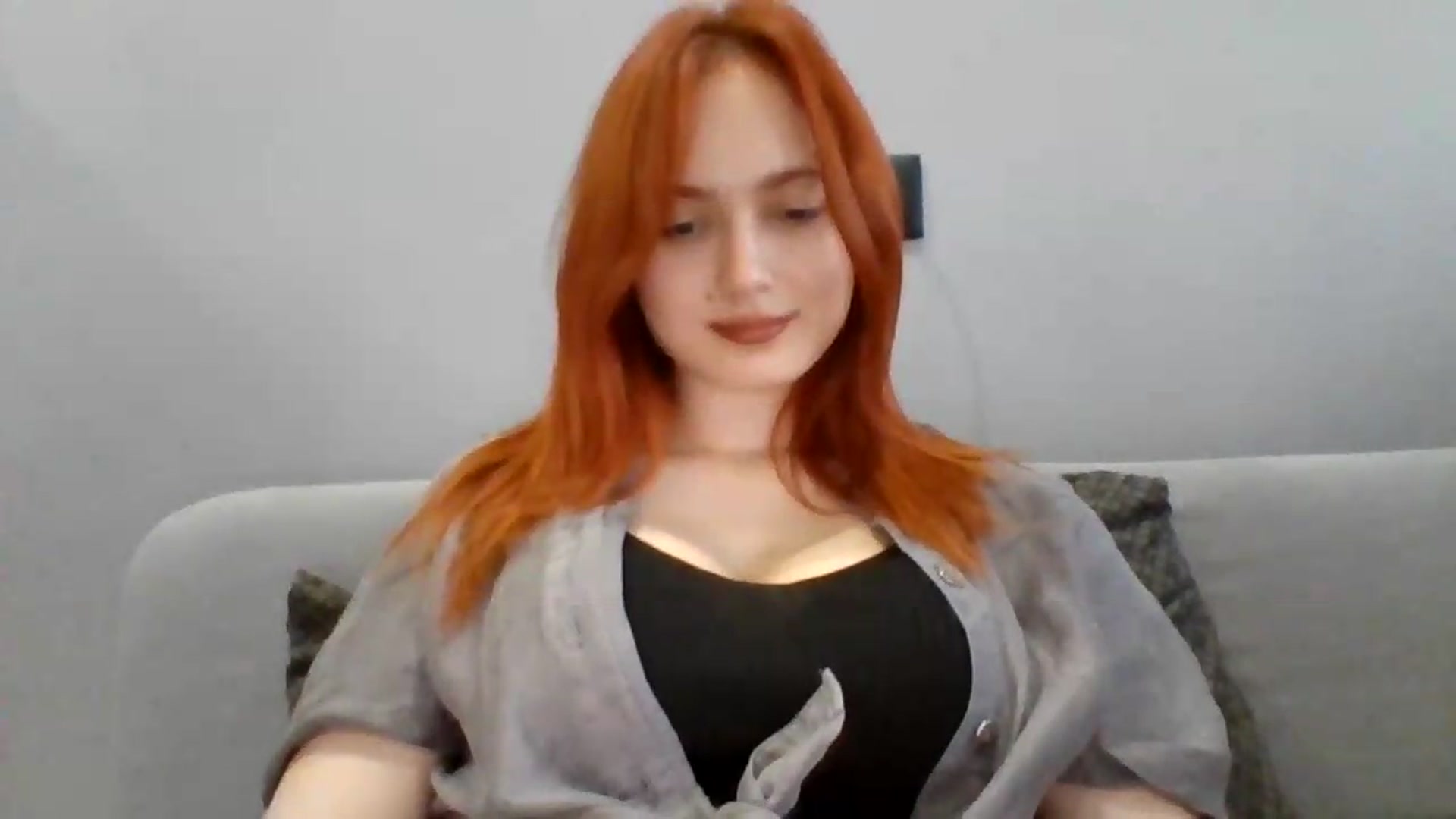 Gallery image thumbnail from AylinaGold's myfreecams stream on, 08/19/2026, 16:37 image 11 of 20