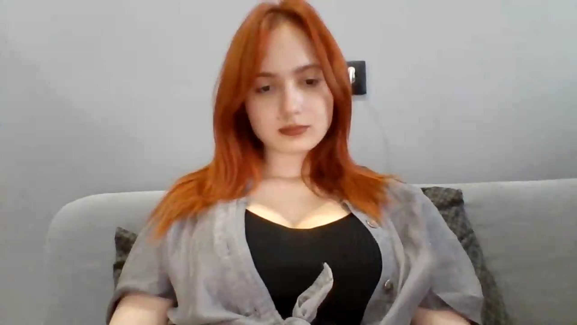 Gallery image thumbnail from AylinaGold's myfreecams stream on, 08/19/2026, 16:37 image 10 of 20