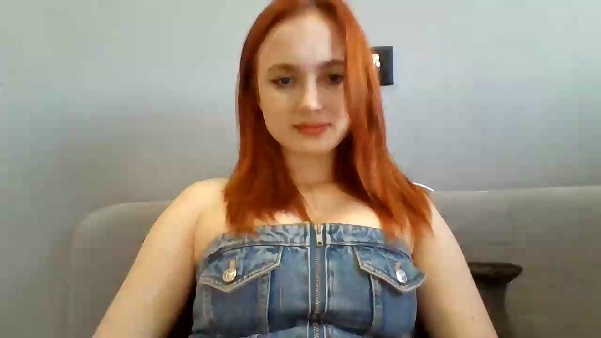 Gallery image thumbnail from AylinaGold's myfreecams stream on, 08/22/2026, 11:27 image 1 of 20