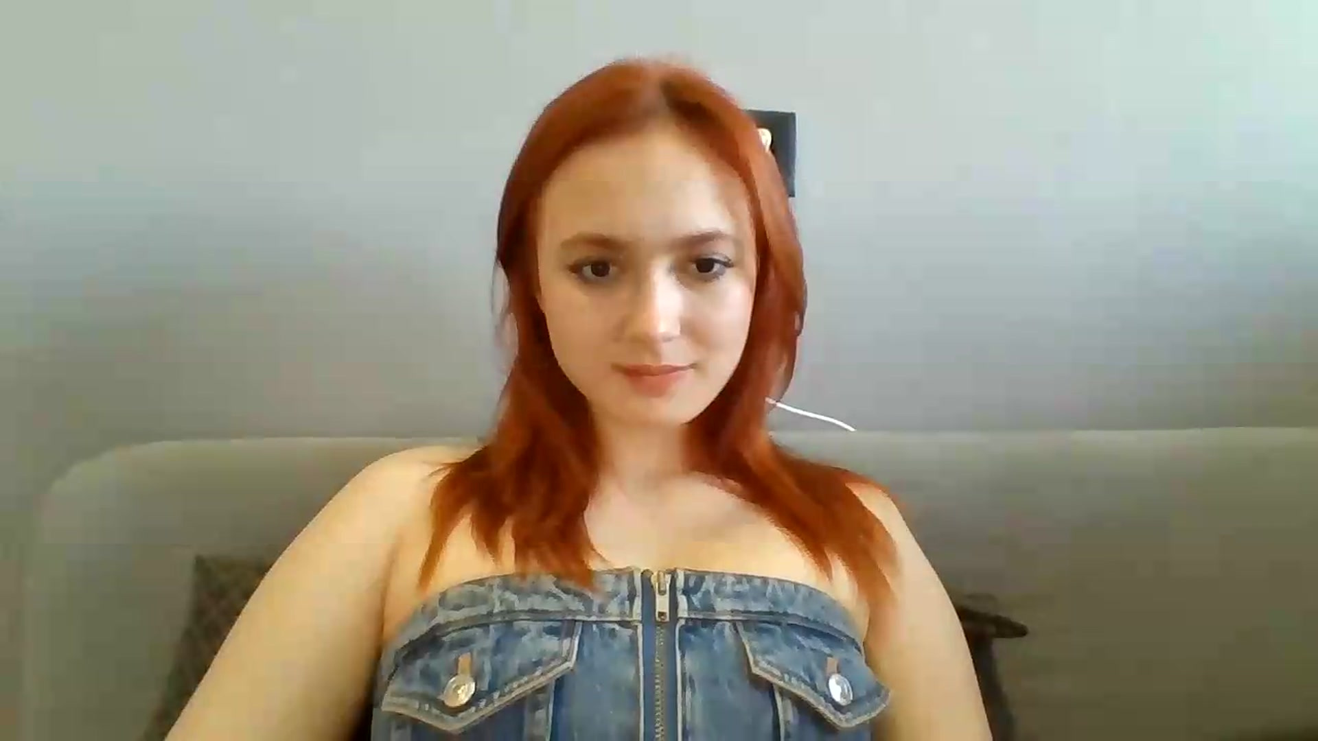 Gallery image thumbnail from AylinaGold's myfreecams stream on, 08/22/2026, 11:59 image 14 of 20