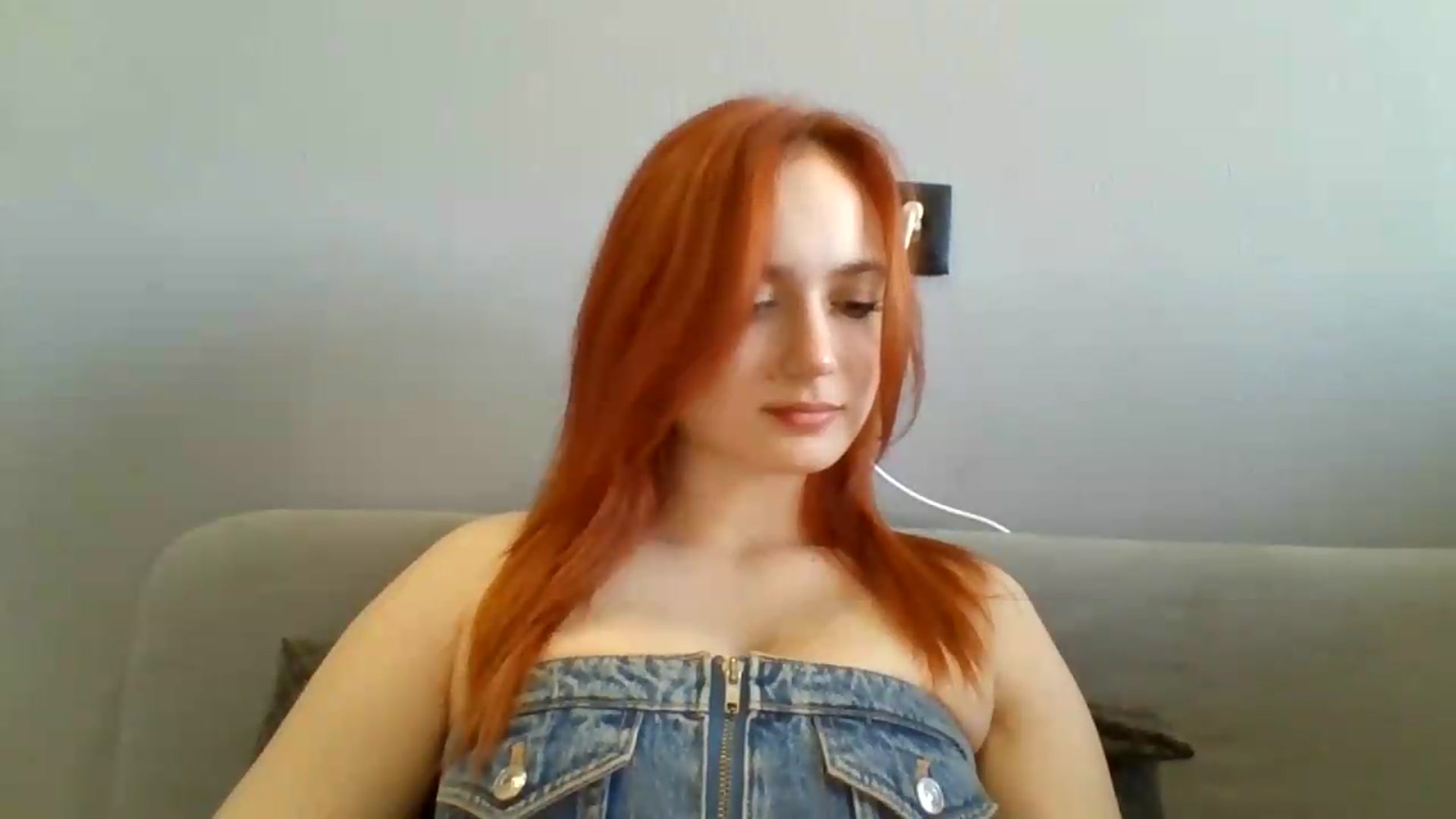 Gallery image thumbnail from AylinaGold's myfreecams stream on, 08/22/2026, 11:59 image 10 of 20