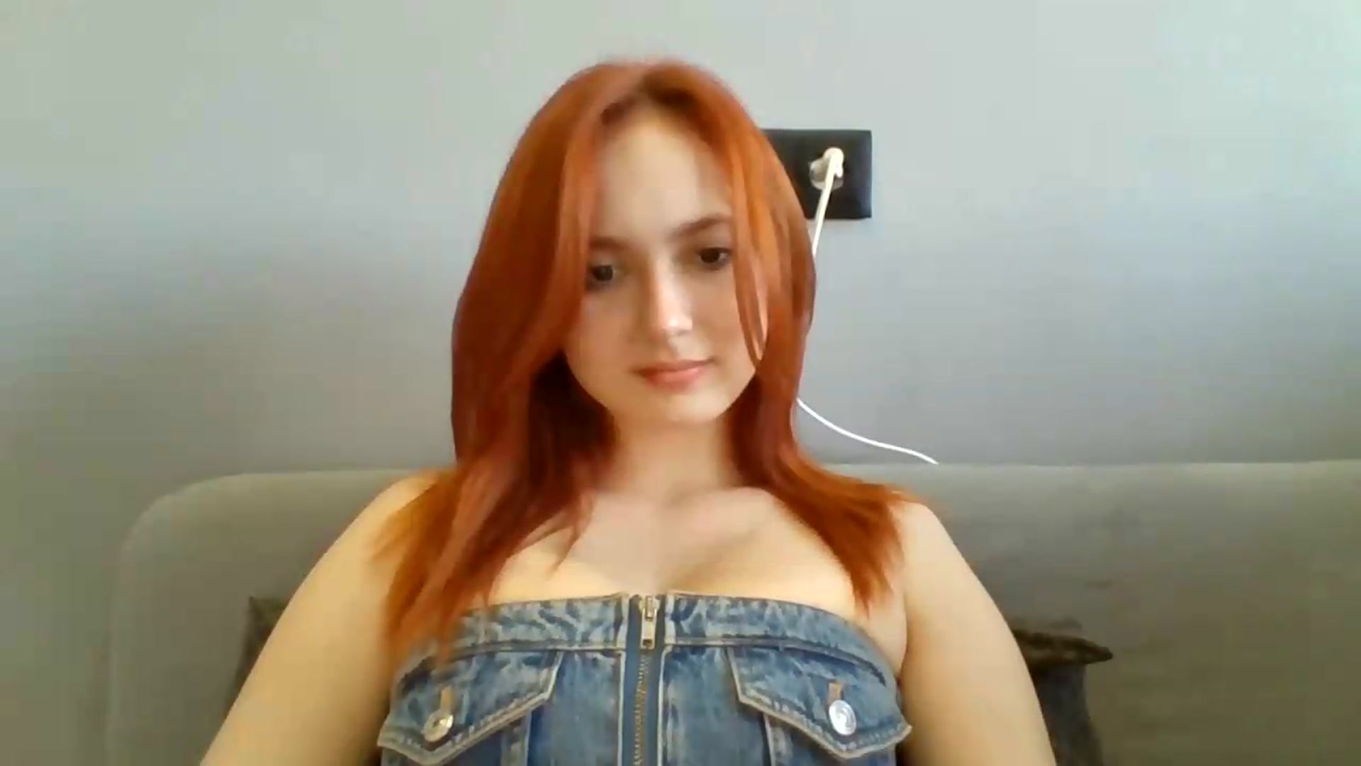 Gallery image thumbnail from AylinaGold's myfreecams stream on, 08/22/2026, 11:59 image 4 of 20