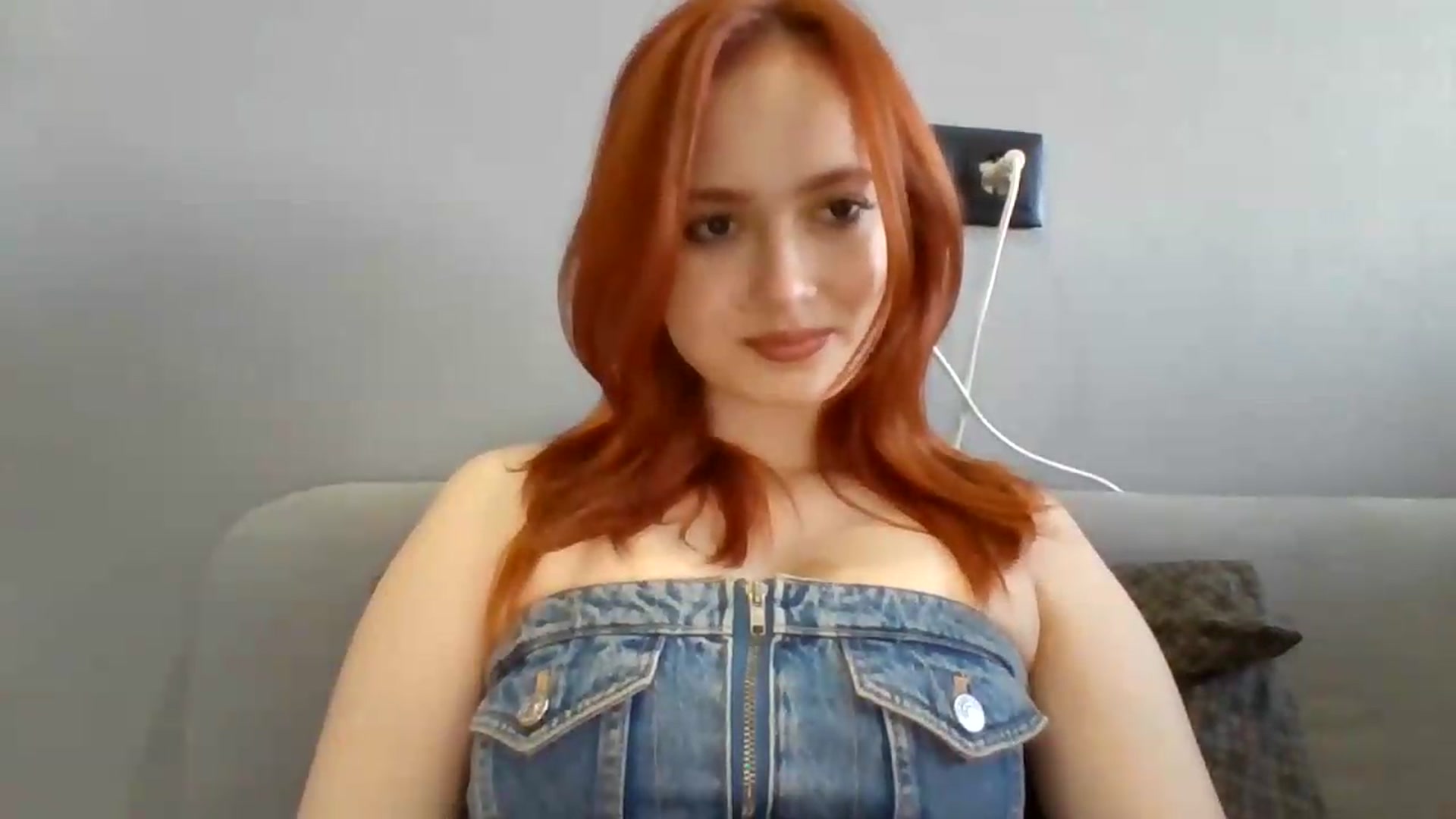 Gallery image thumbnail from AylinaGold's myfreecams stream on, 08/22/2026, 16:09 image 3 of 20