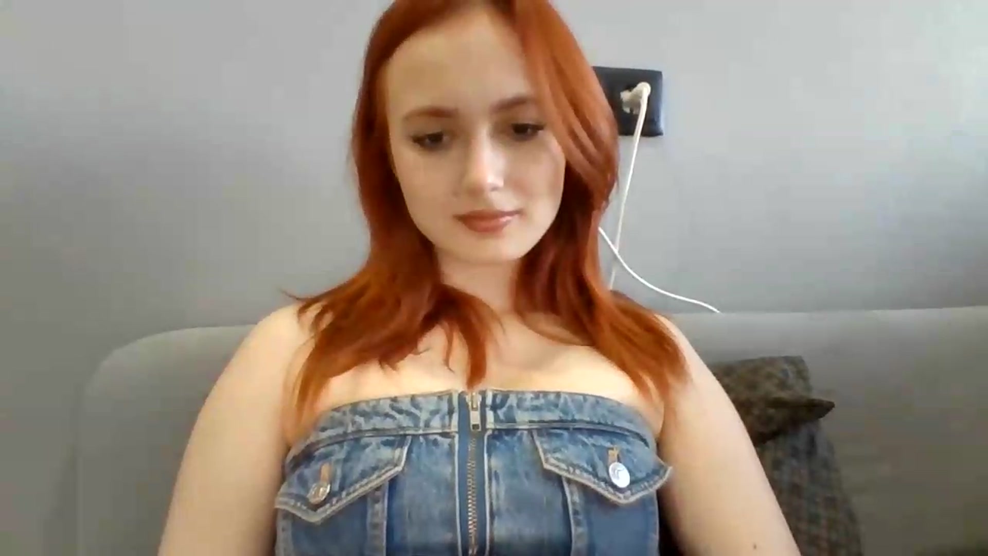 Gallery image thumbnail from AylinaGold's myfreecams stream on, 08/22/2026, 16:09 image 13 of 20