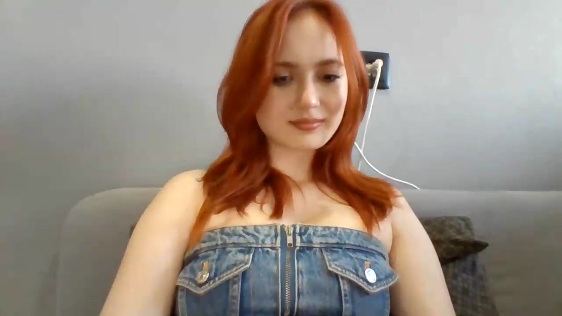 Gallery image thumbnail from AylinaGold's myfreecams stream on, 08/22/2026, 16:09 image 2 of 20