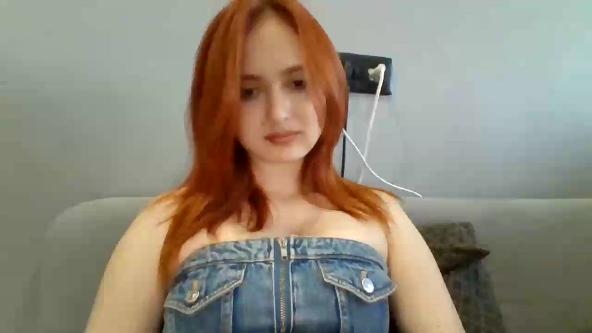 Gallery image thumbnail from AylinaGold's myfreecams stream on, 08/22/2026, 16:33 image 6 of 20