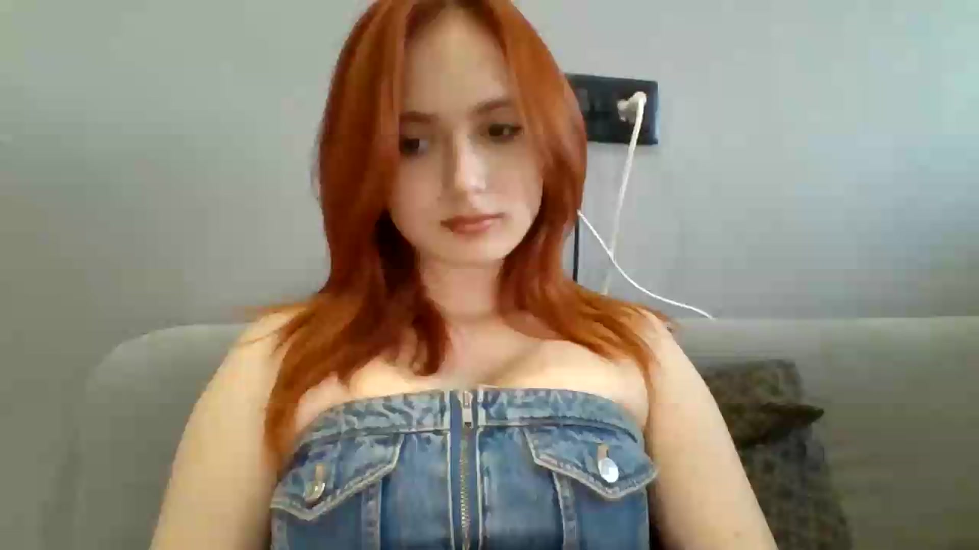 Gallery image thumbnail from AylinaGold's myfreecams stream on, 08/22/2026, 16:33 image 7 of 20