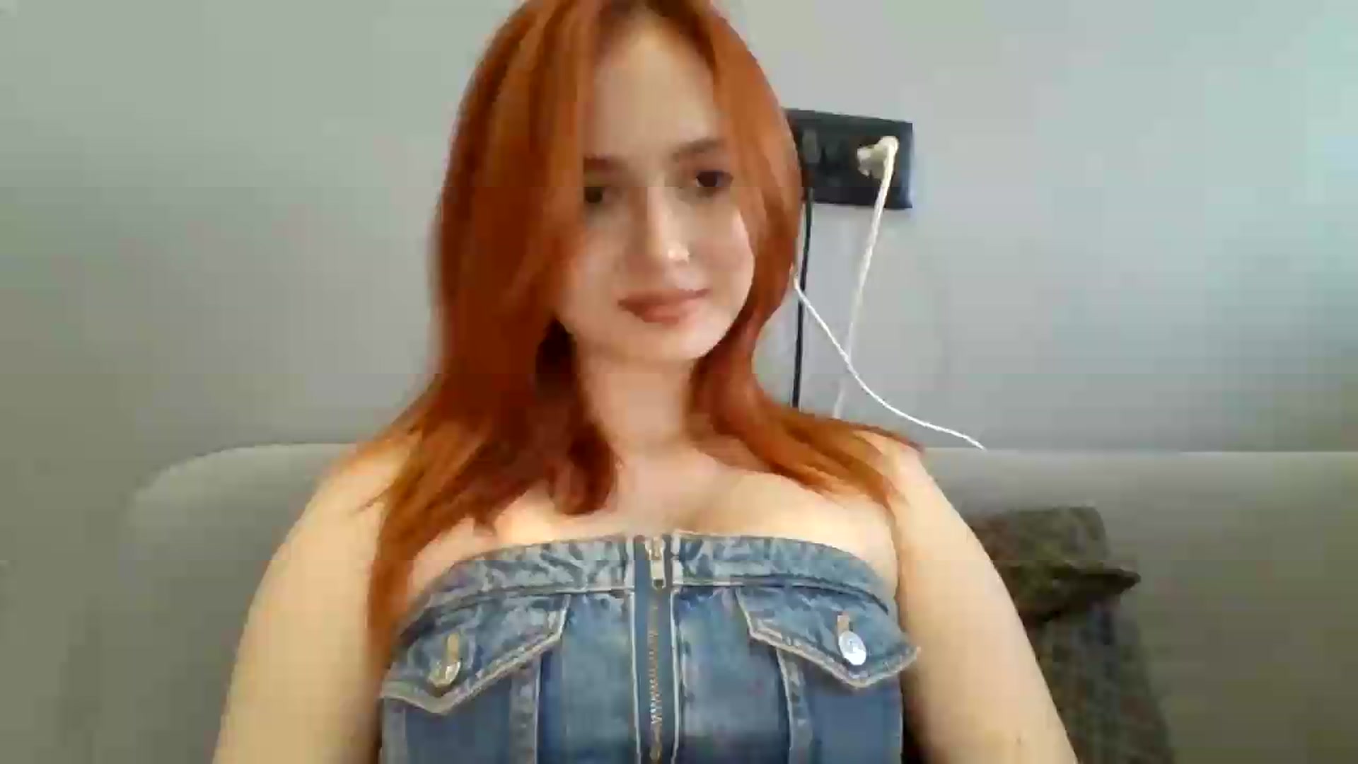 Gallery image thumbnail from AylinaGold's myfreecams stream on, 08/22/2026, 16:33 image 5 of 20