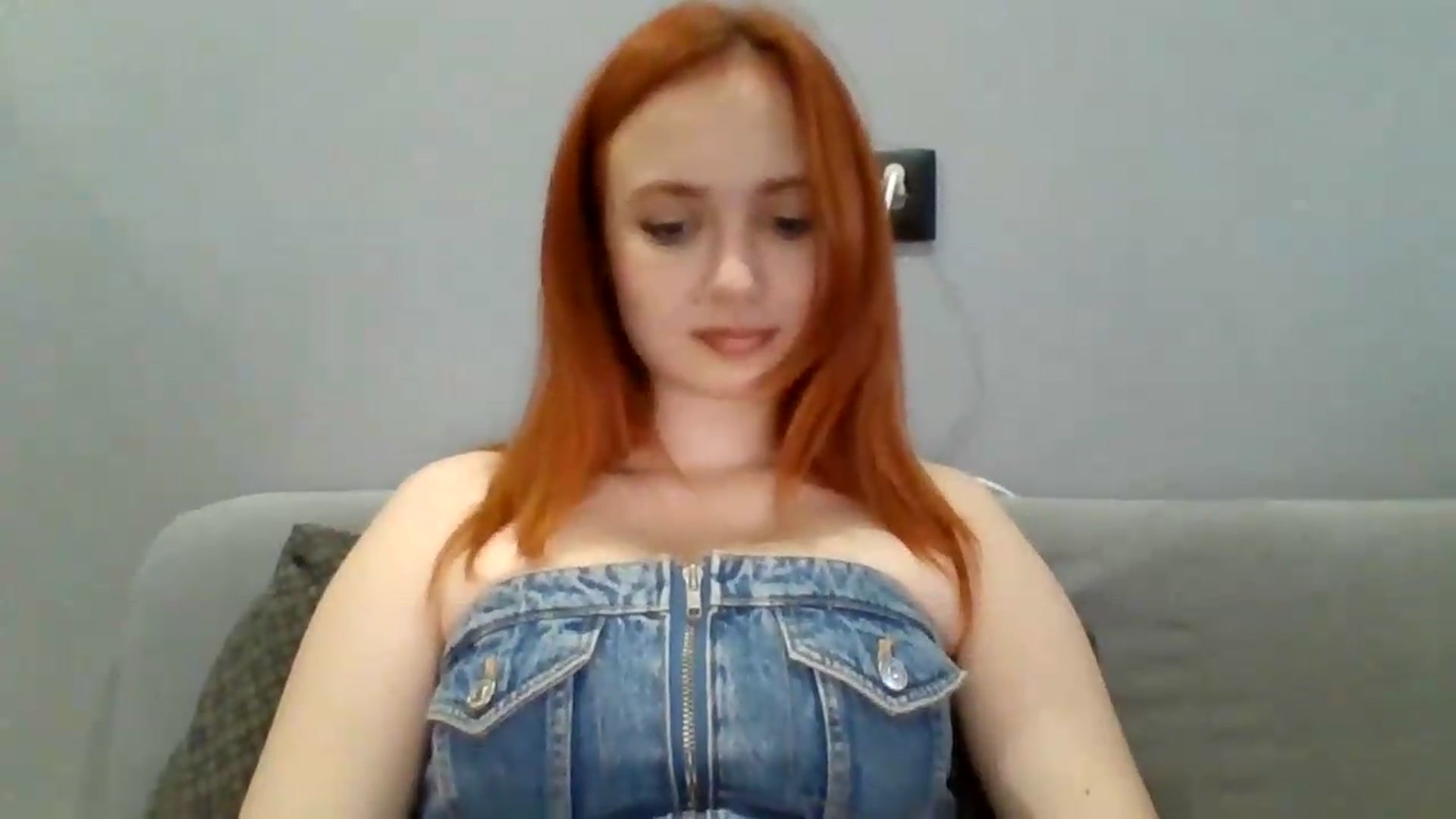 Gallery image thumbnail from AylinaGold's myfreecams stream on, 08/22/2026, 16:57 image 13 of 20