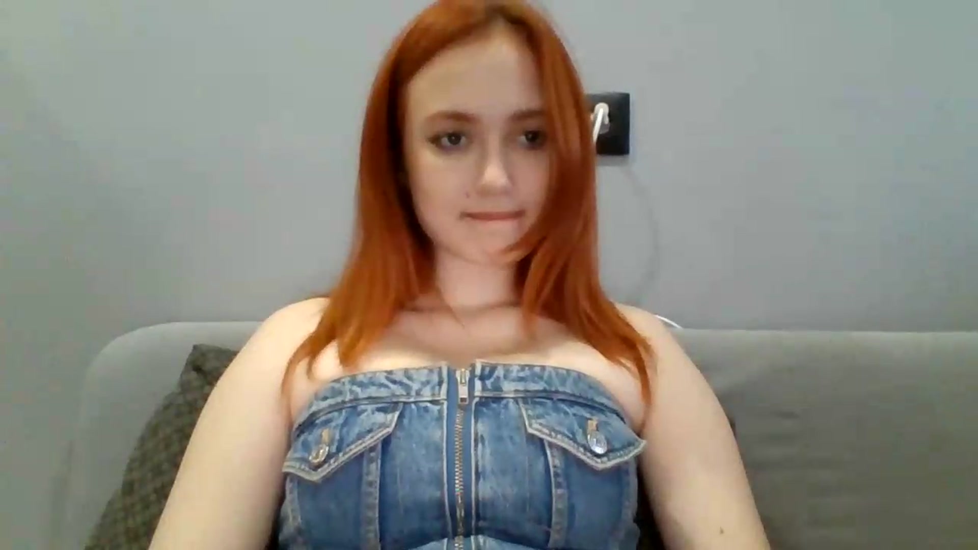 Gallery image thumbnail from AylinaGold's myfreecams stream on, 08/22/2026, 16:57 image 11 of 20
