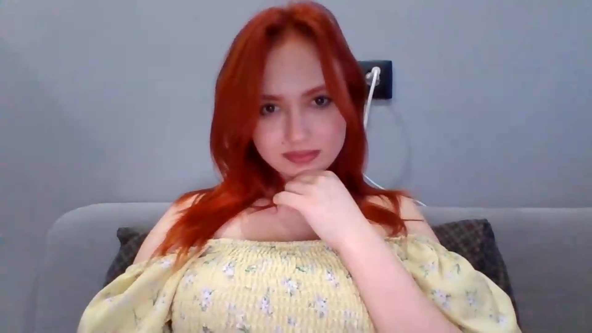 Gallery image thumbnail from AylinaGold's myfreecams stream on, 08/25/2026, 17:02 image 12 of 20