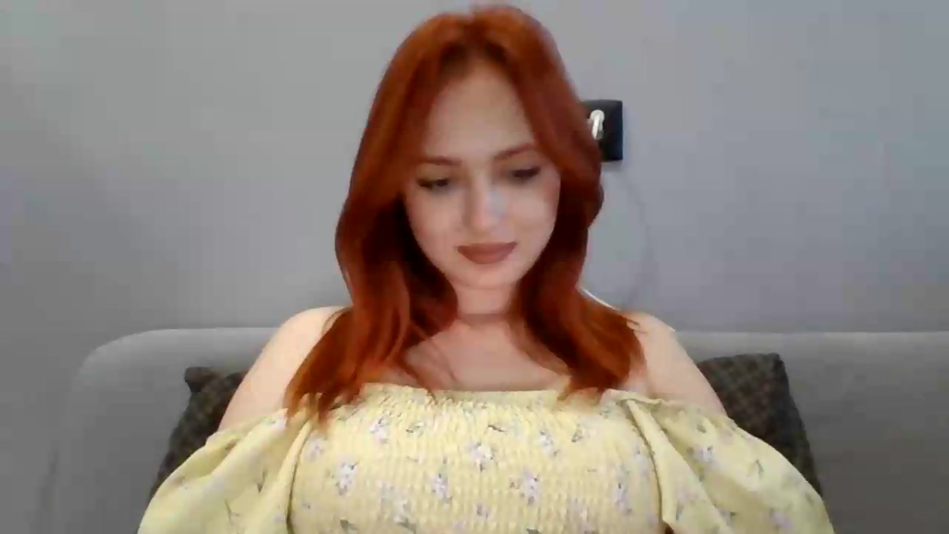 Gallery image thumbnail from AylinaGold's myfreecams stream on, 08/25/2026, 17:02 image 7 of 20