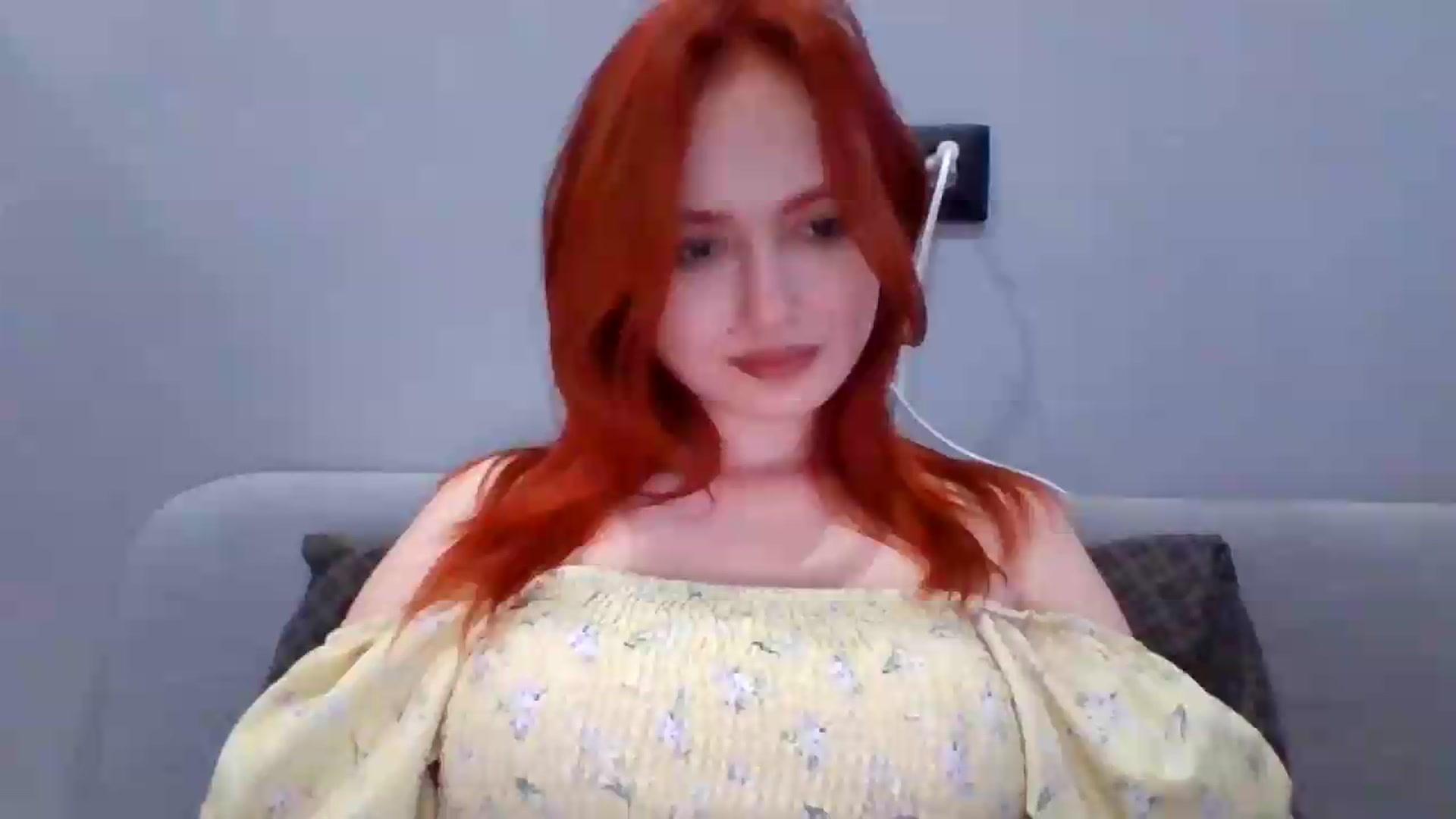 Gallery image thumbnail from AylinaGold's myfreecams stream on, 08/25/2026, 17:02 image 14 of 20