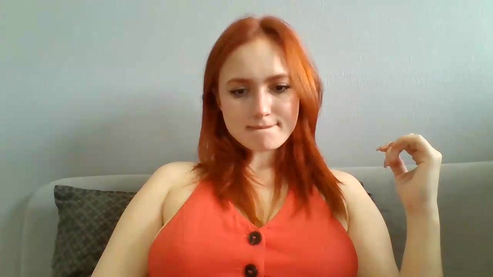 Gallery image thumbnail from AylinaGold's myfreecams stream on, 08/26/2026, 10:39 image 16 of 20