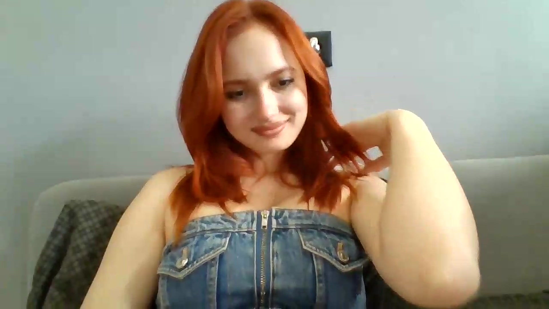 Gallery image thumbnail from AylinaGold's myfreecams stream on, 08/27/2026, 13:27 image 6 of 20